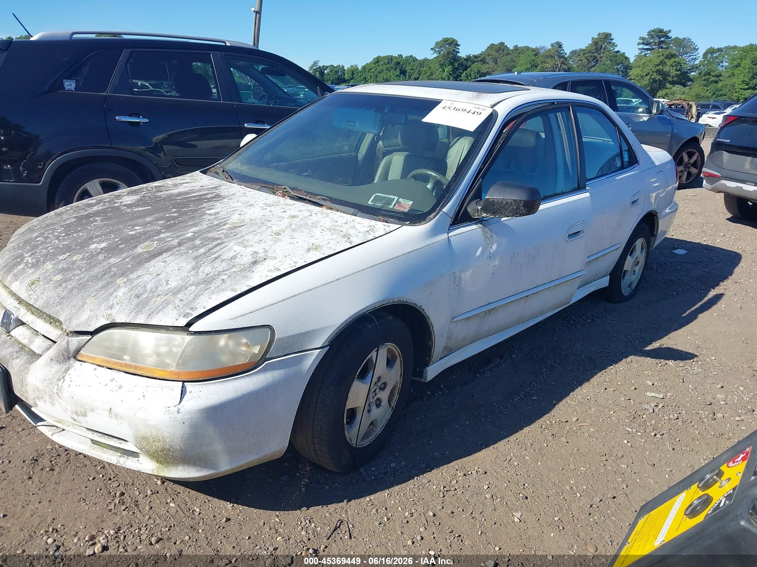 2002 Honda Accord Ex White vin: 1HGCG16562A001038