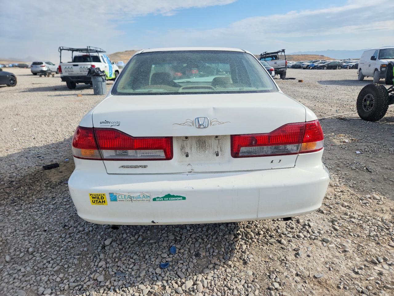2002 Honda Accord Ex White vin: 1HGCG16562A012279
