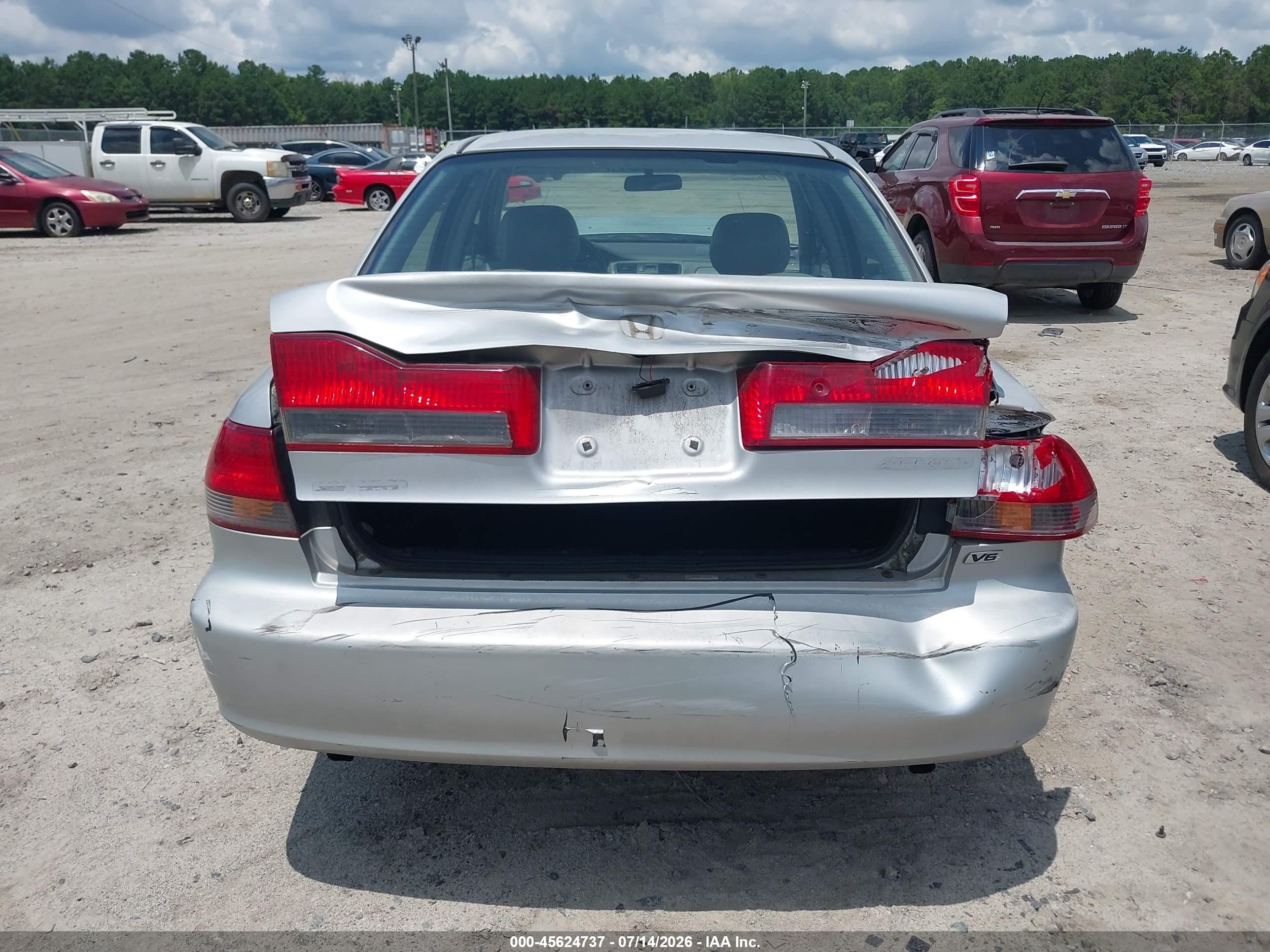 2002 Honda Accord 3.0 Ex Silver vin: 1HGCG16562A044424