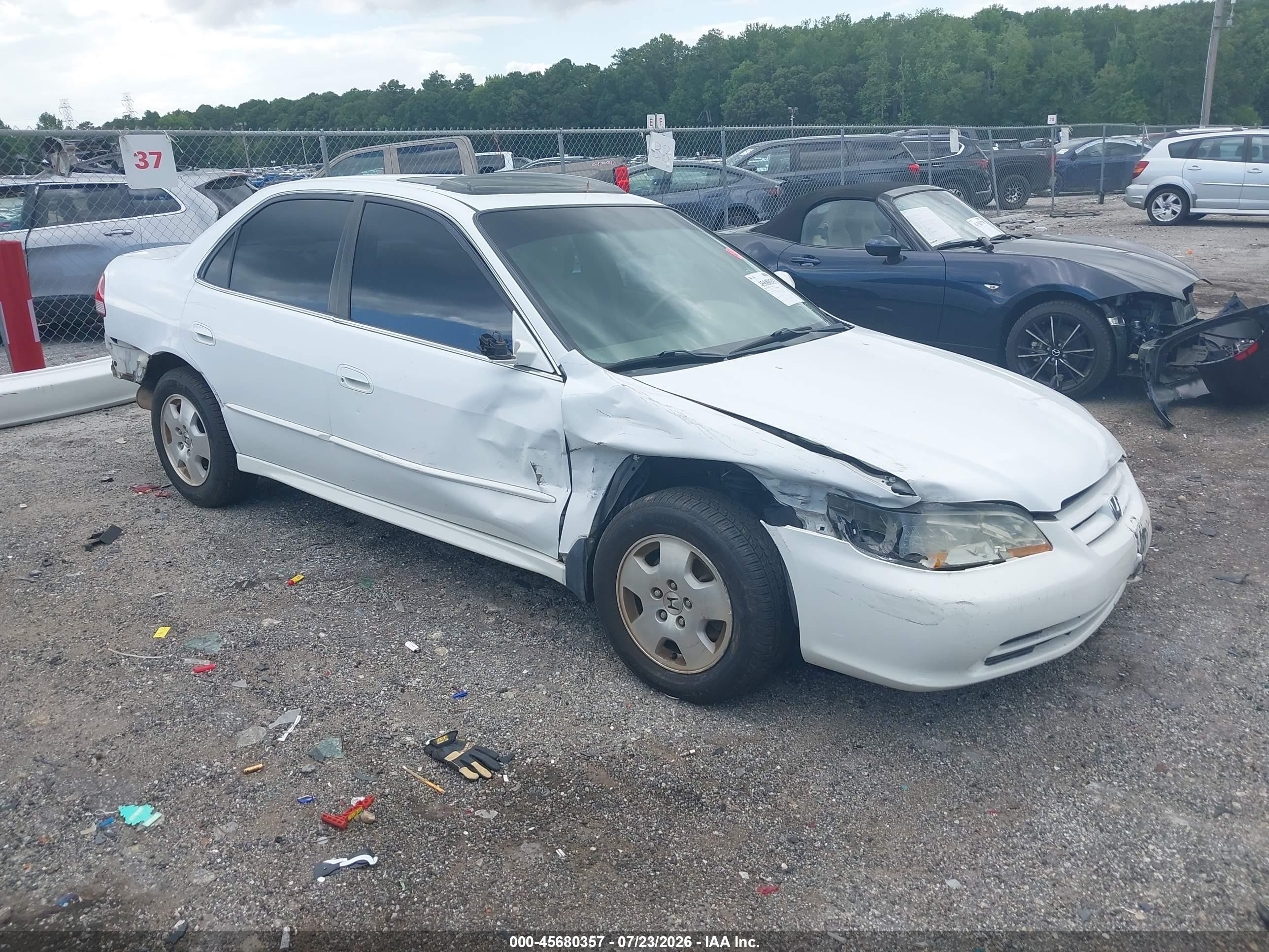 2002 Honda Accord 3.0 Ex White vin: 1HGCG16562A080632