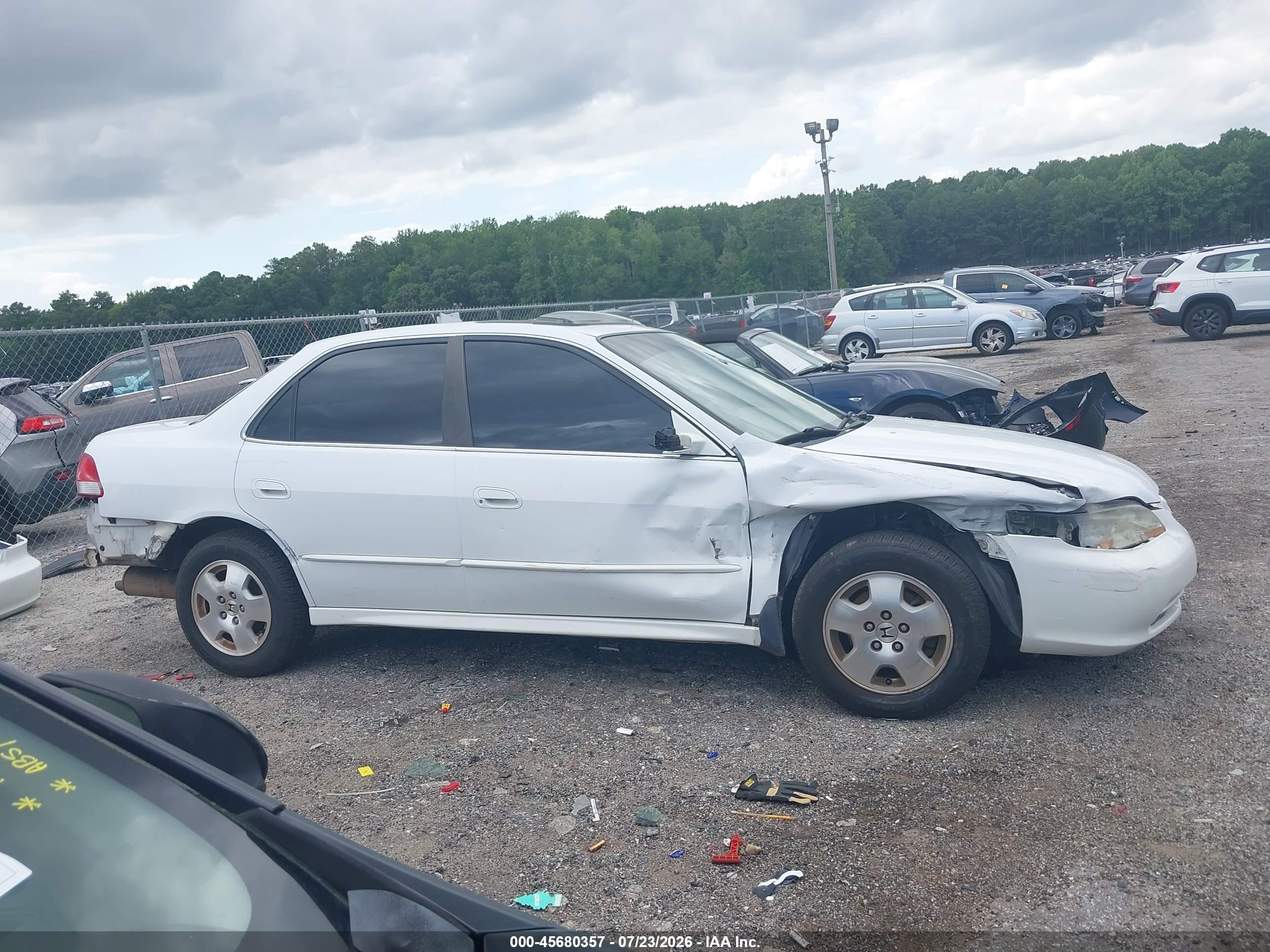 2002 Honda Accord 3.0 Ex Белый vin: 1HGCG16562A080632