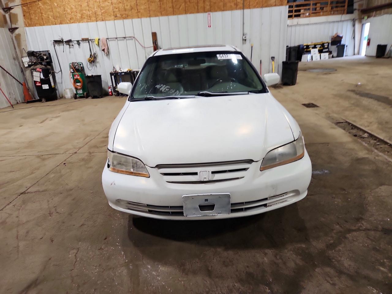 1998 Honda Accord Ex White vin: 1HGCG1656WA031274