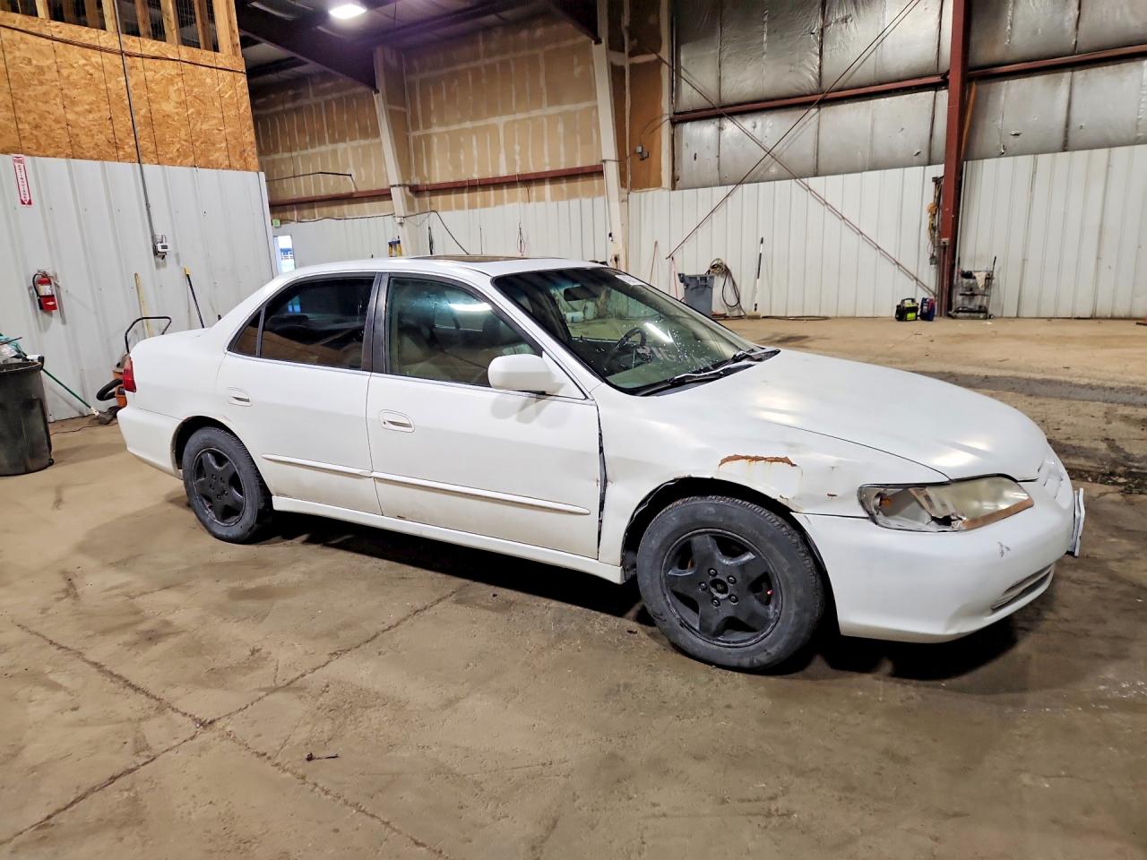 1998 Honda Accord Ex White vin: 1HGCG1656WA031274