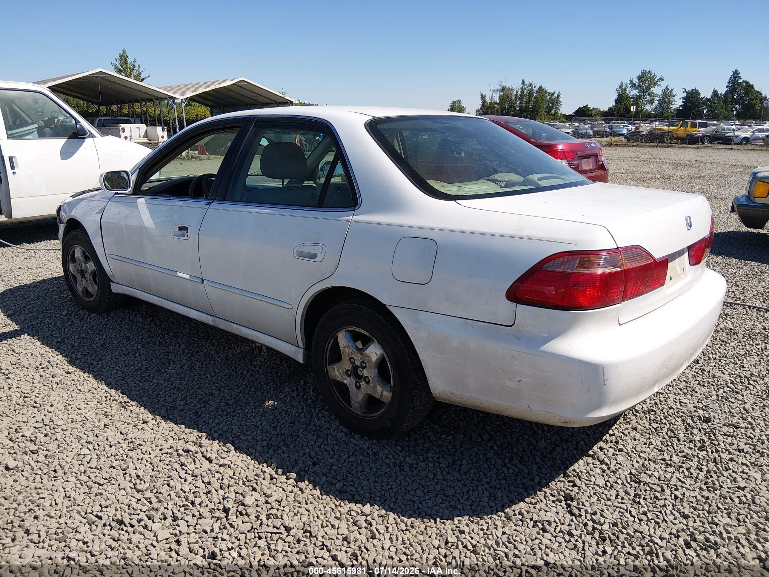 1998 Honda Accord Ex V6 Белый vin: 1HGCG1656WA046762