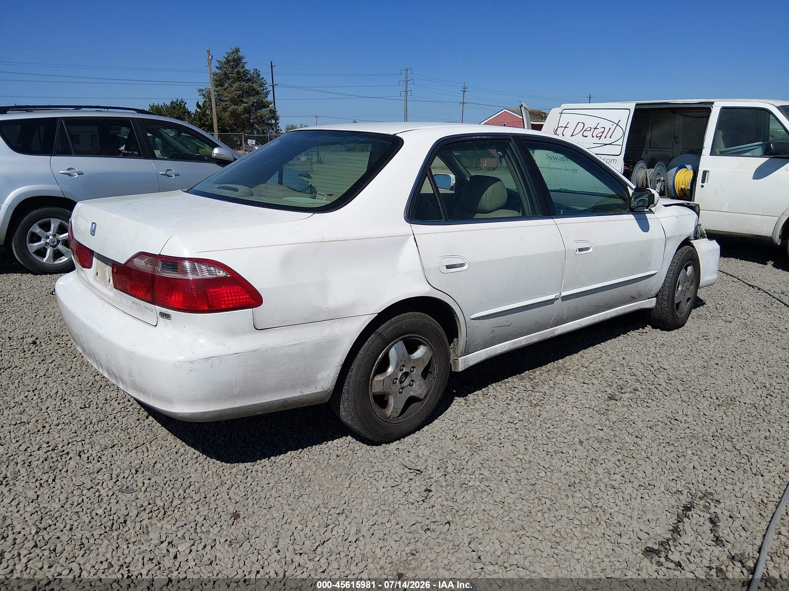 1998 Honda Accord Ex V6 Белый vin: 1HGCG1656WA046762