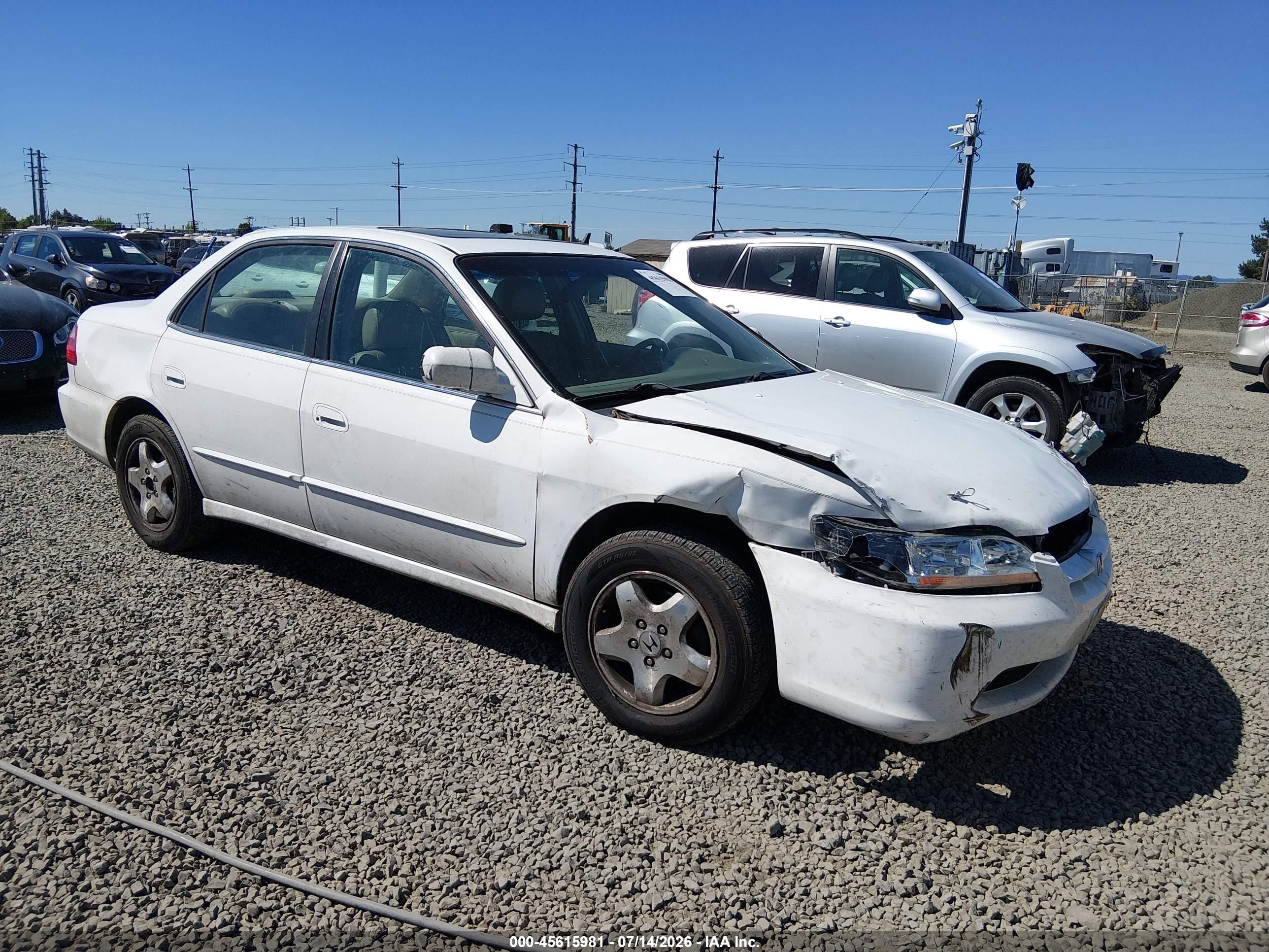 1998 Honda Accord Ex V6 Белый vin: 1HGCG1656WA046762
