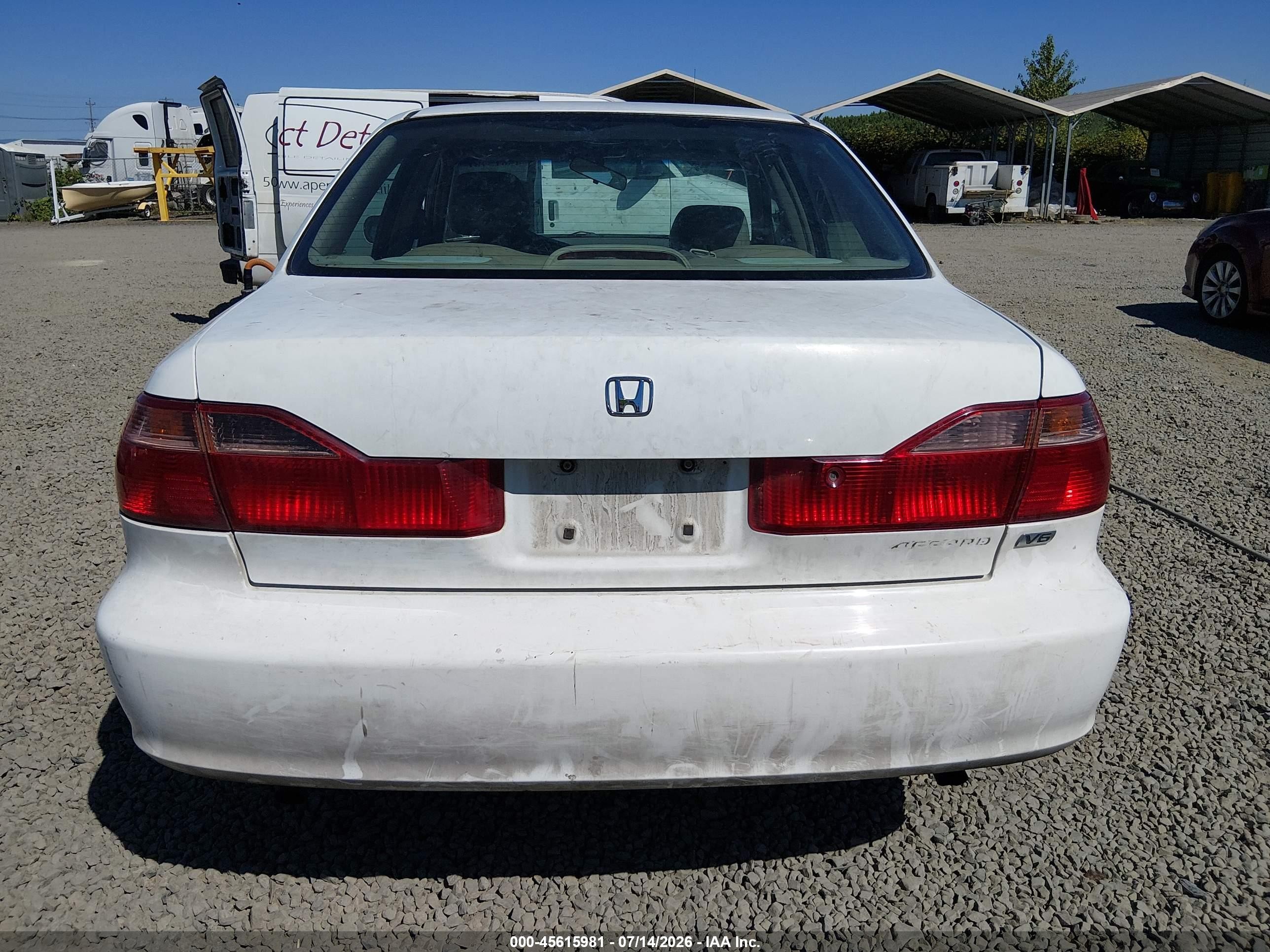 1998 Honda Accord Ex V6 Белый vin: 1HGCG1656WA046762