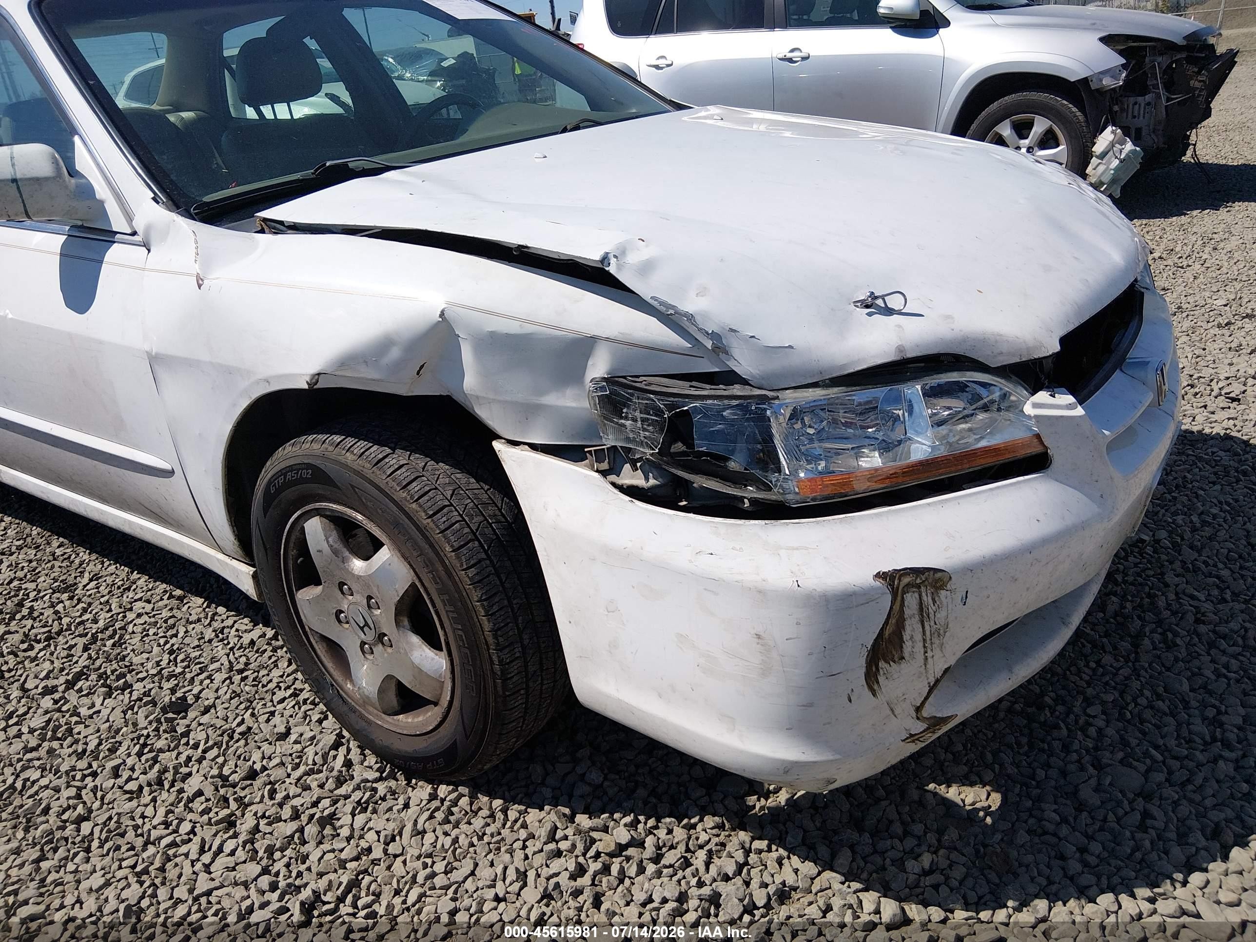 1998 Honda Accord Ex V6 Белый vin: 1HGCG1656WA046762