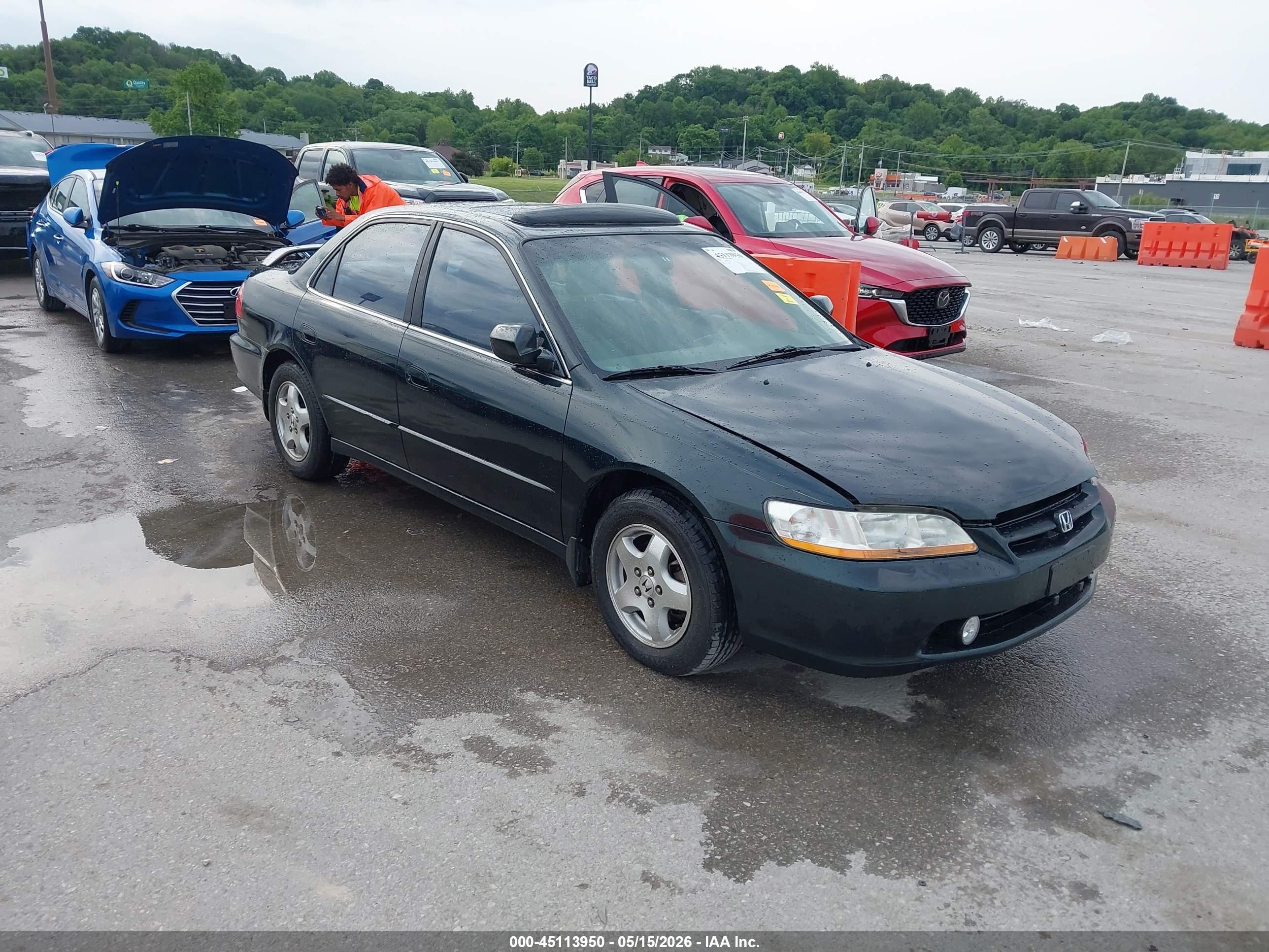 2000 Honda Accord 3.0 Ex Black vin: 1HGCG1656YA015093