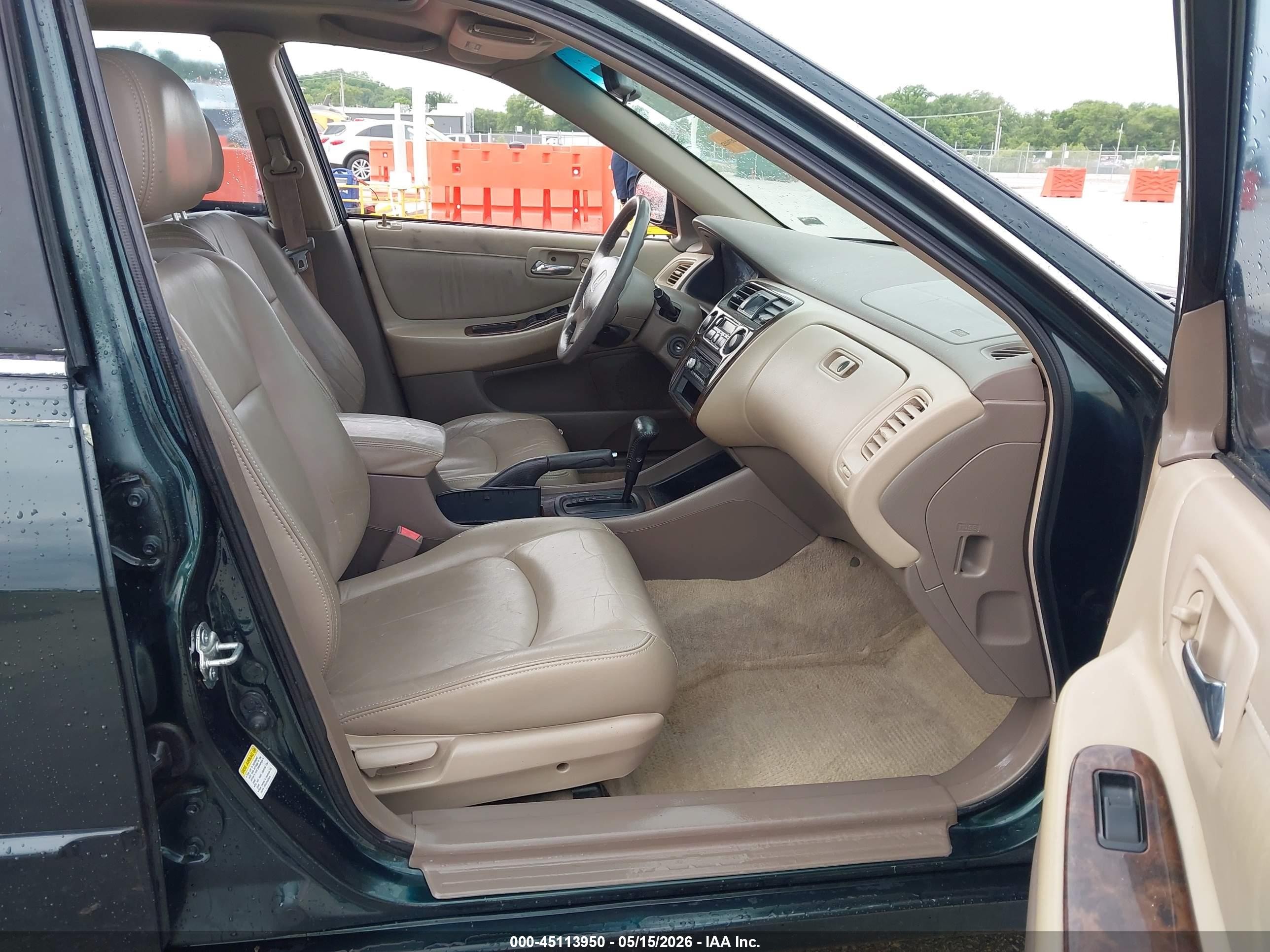 2000 Honda Accord 3.0 Ex Black vin: 1HGCG1656YA015093