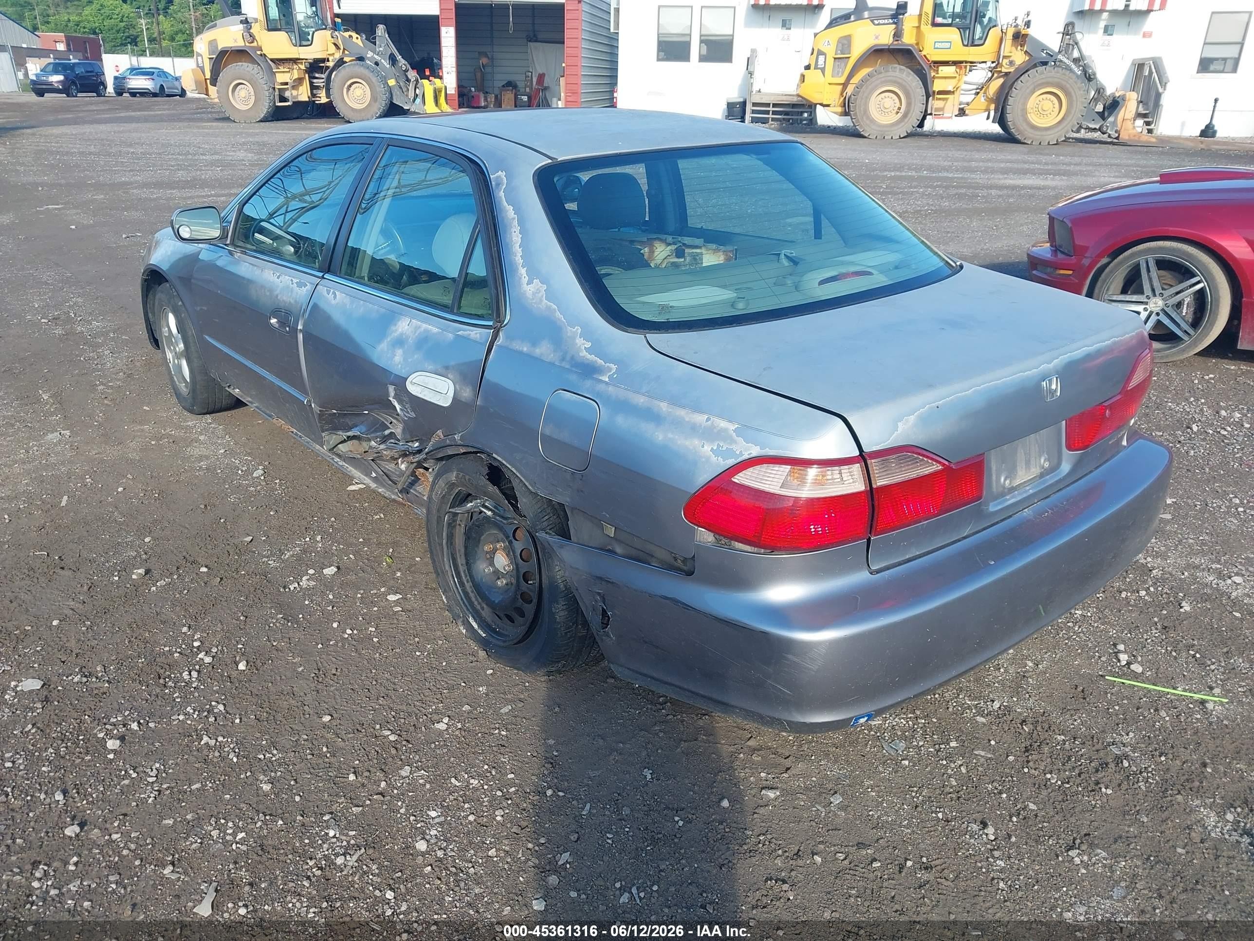 2000 Honda Accord 3.0 Ex Gold vin: 1HGCG1656YA029236