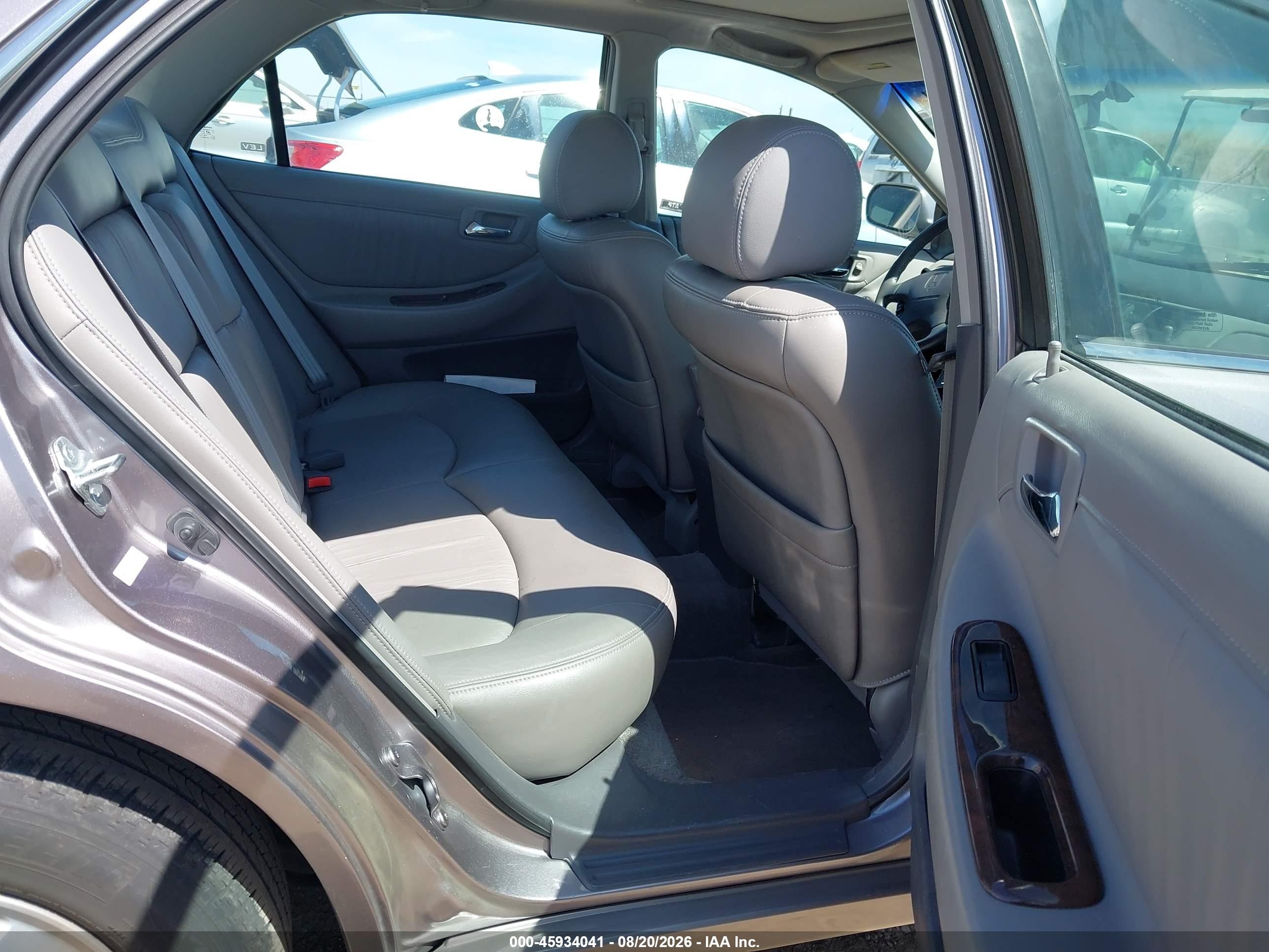 2000 Honda Accord 3.0 Ex Silver vin: 1HGCG1656YA037899