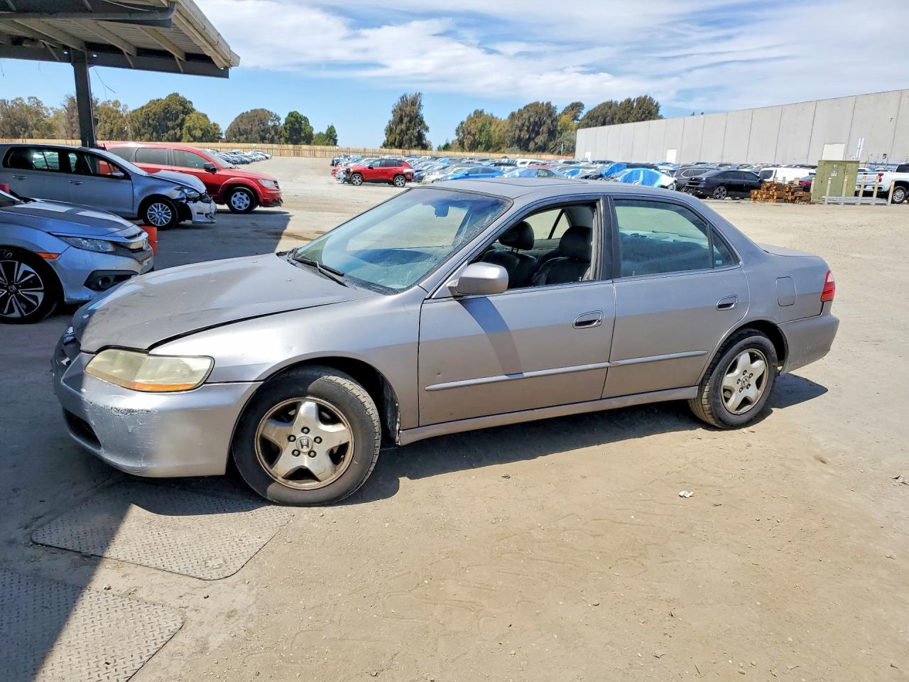 1HGCG1656YA101701