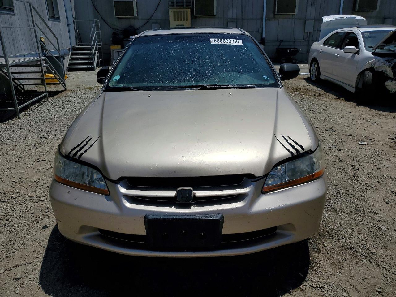 2000 Honda Accord Ex Gold vin: 1HGCG1657YA047924
