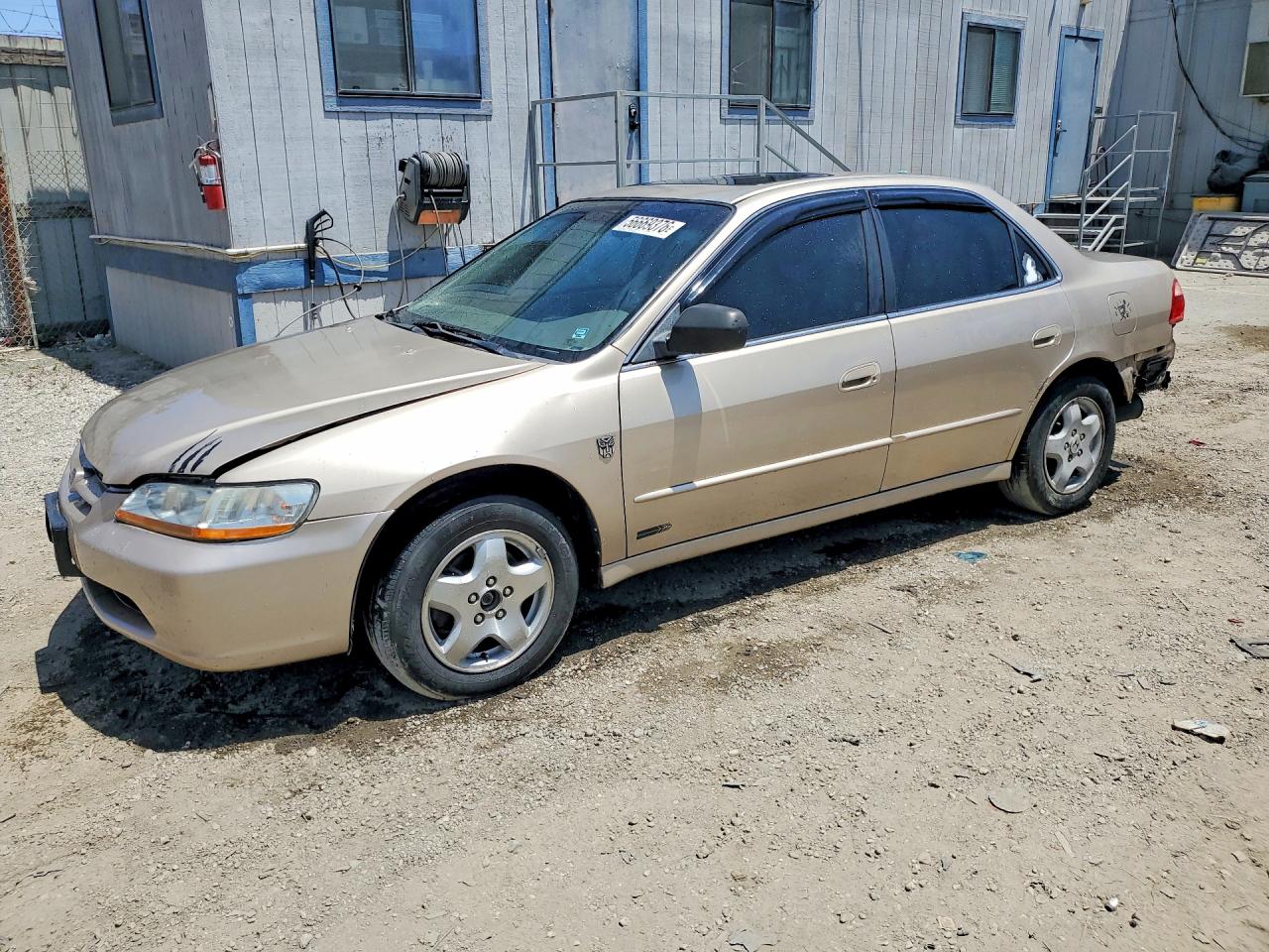 1HGCG1657YA047924