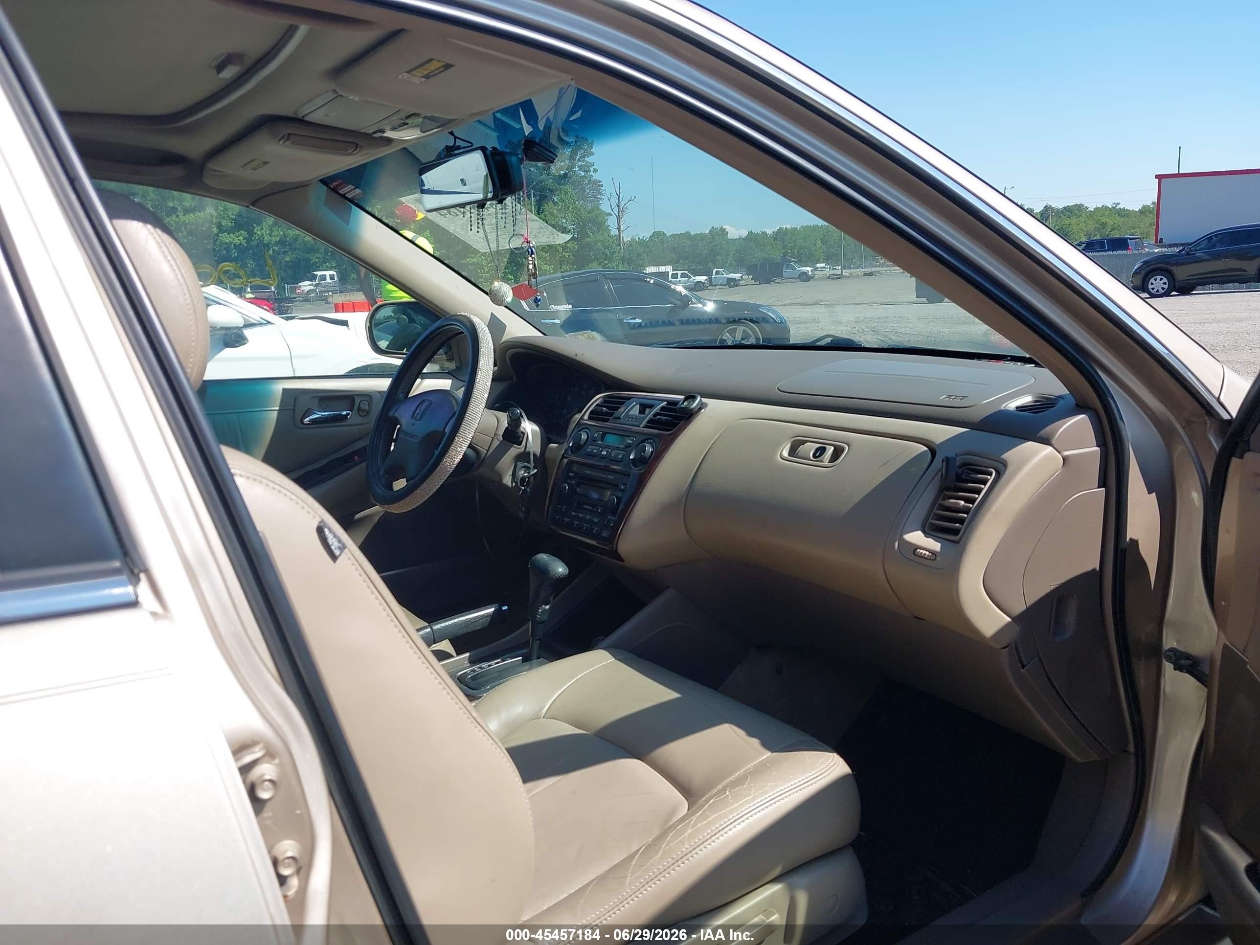 2001 Honda Accord 3.0 Ex Gold vin: 1HGCG16581A012654