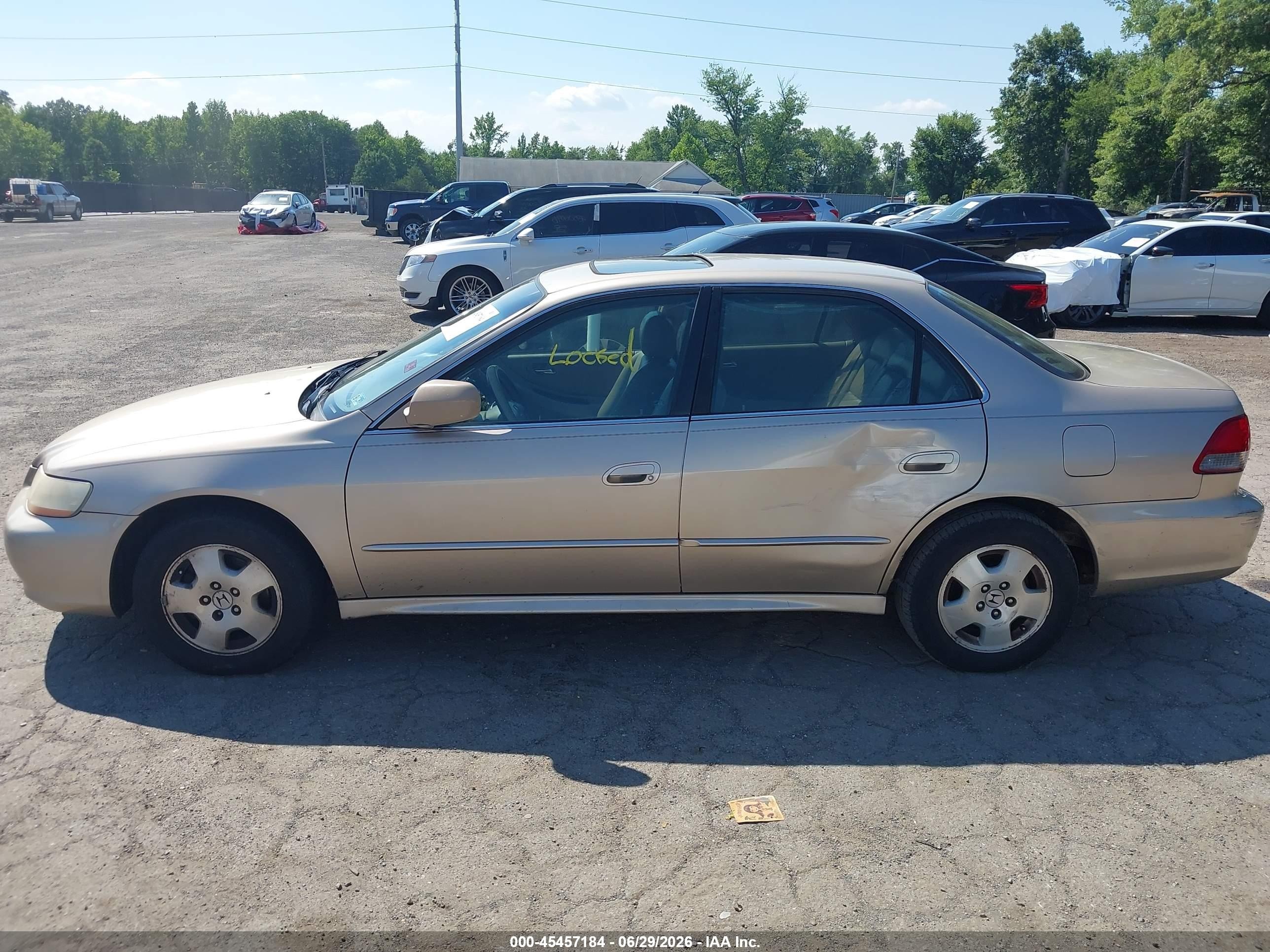 2001 Honda Accord 3.0 Ex Gold vin: 1HGCG16581A012654