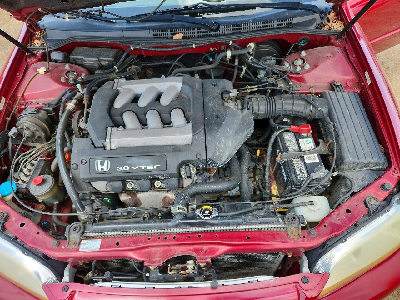 2001 Honda Accord Темно-бордовый vin: 1HGCG16581A030068