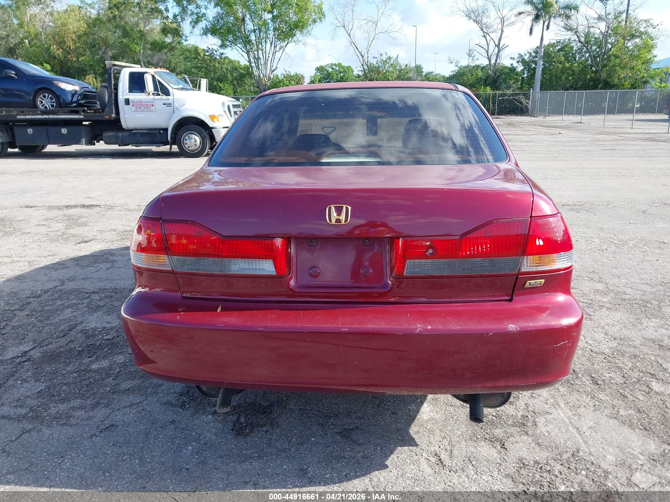 2001 Honda Accord 3.0 Ex Burgundy vin: 1HGCG16581A048666