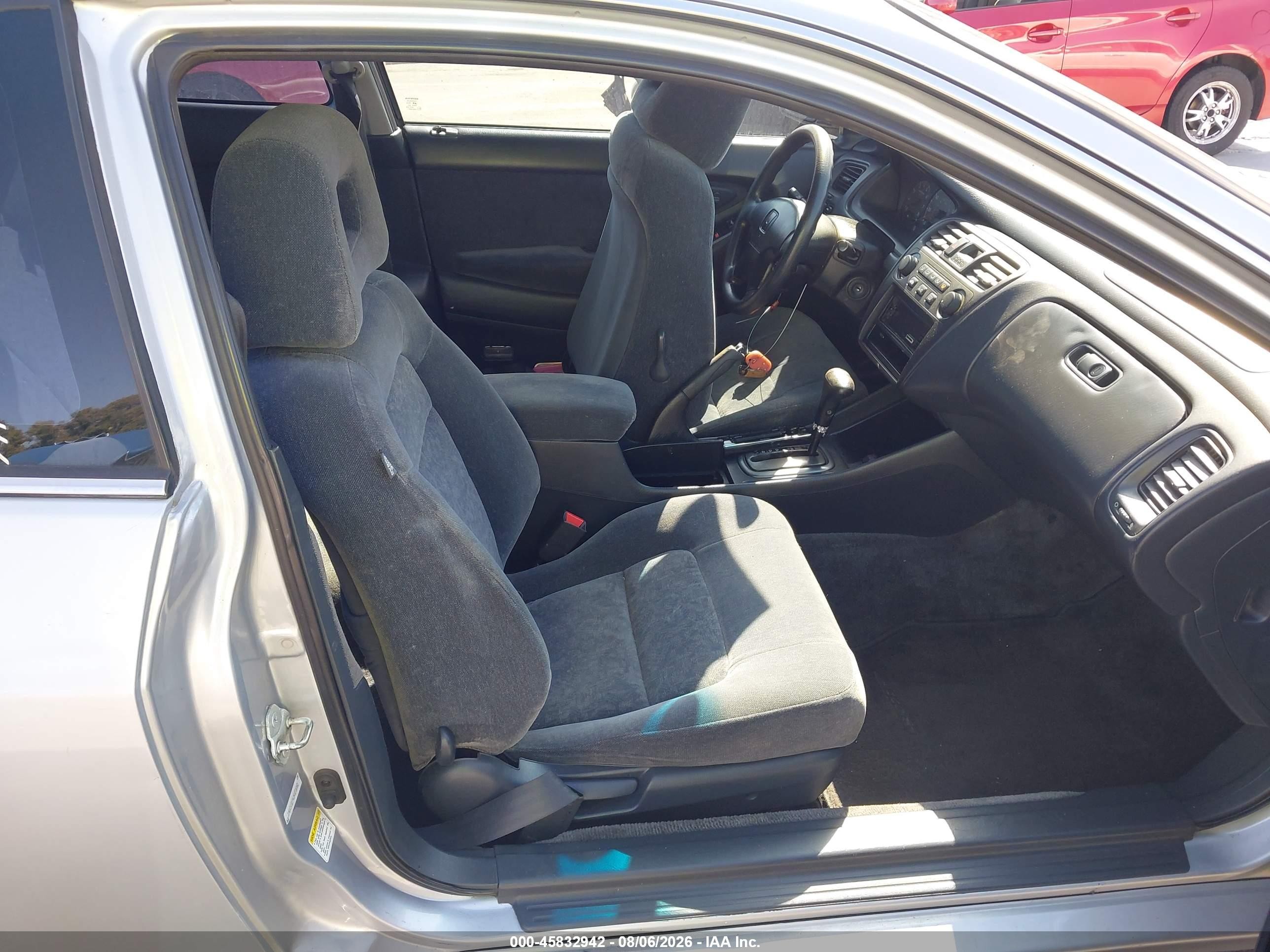 2002 Honda Accord 2.3 Ex Silver vin: 1HGCG32742A031061