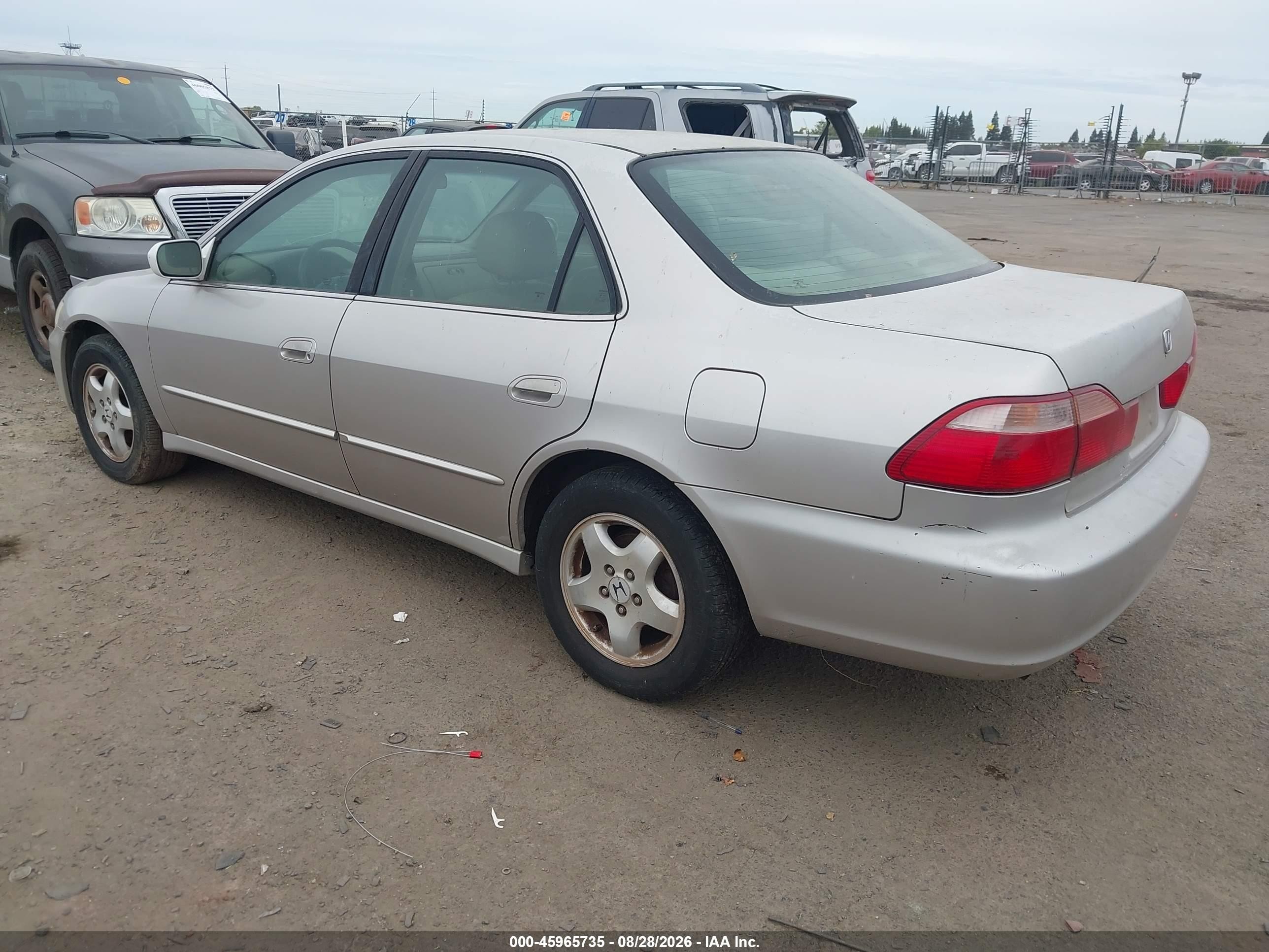 1998 Honda Accord Ex V6 Серебряный vin: 1HGCG1658WA004691