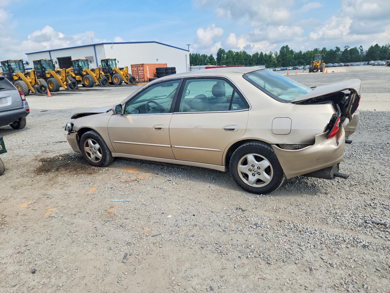 2000 Honda Accord Ex Gold vin: 1HGCG1658YA088692