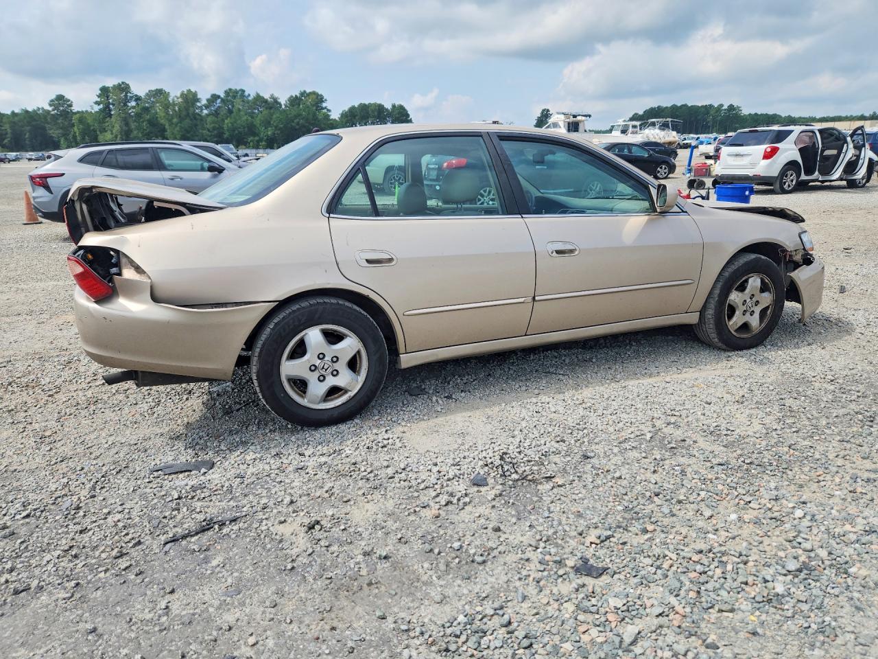 2000 Honda Accord Ex Gold vin: 1HGCG1658YA088692