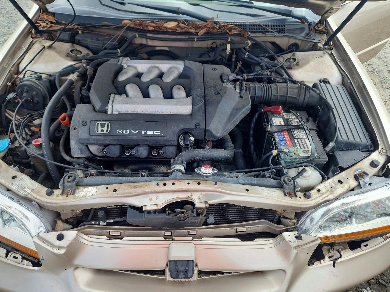2000 Honda Accord Ex Gold vin: 1HGCG1658YA088692