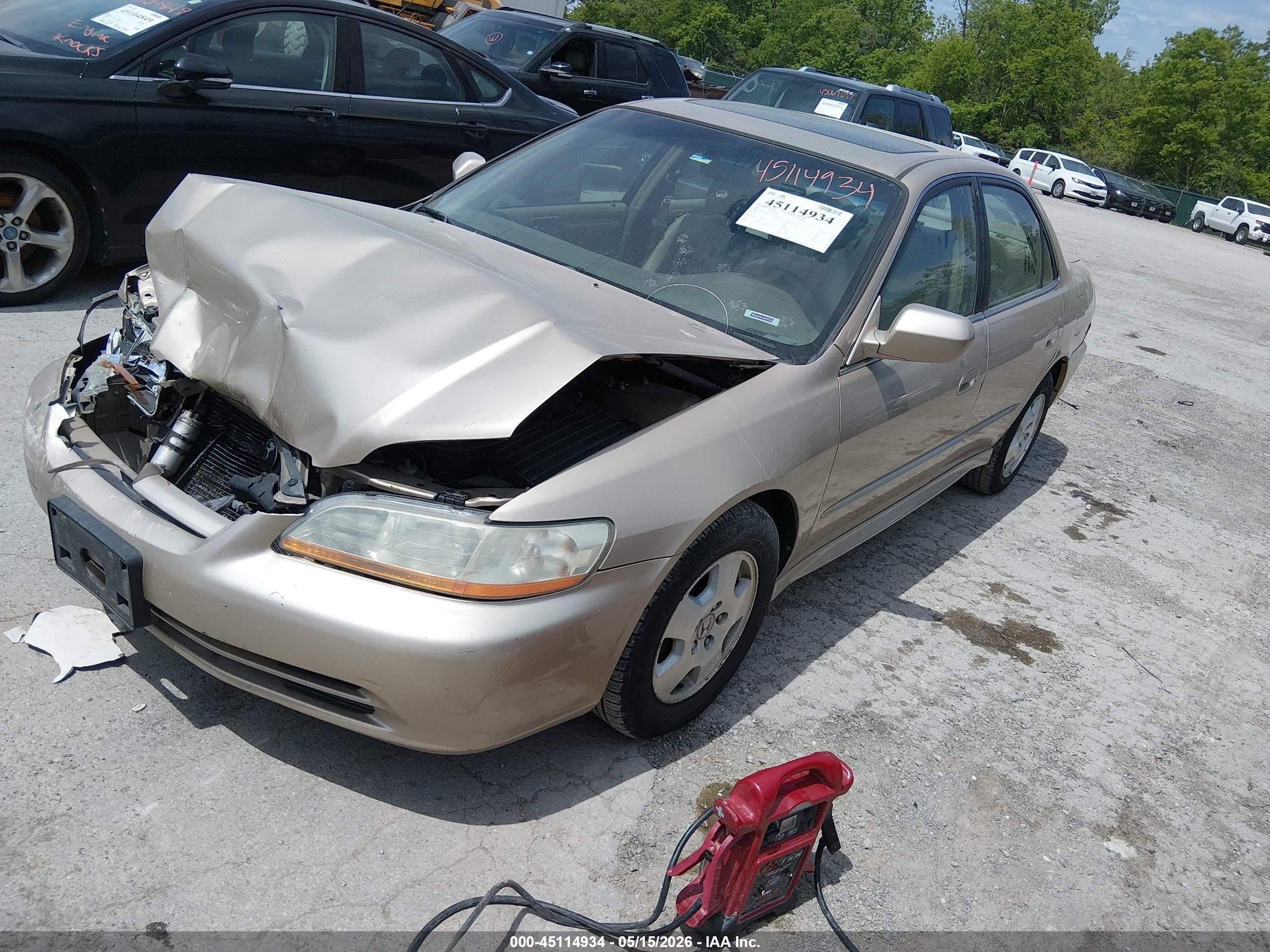 2001 Honda Accord 3.0 Ex Золотой vin: 1HGCG16591A015126