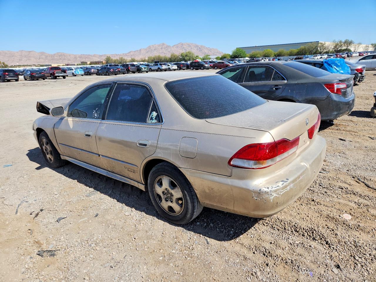 2001 Honda Accord Ex Gold vin: 1HGCG16591A083118