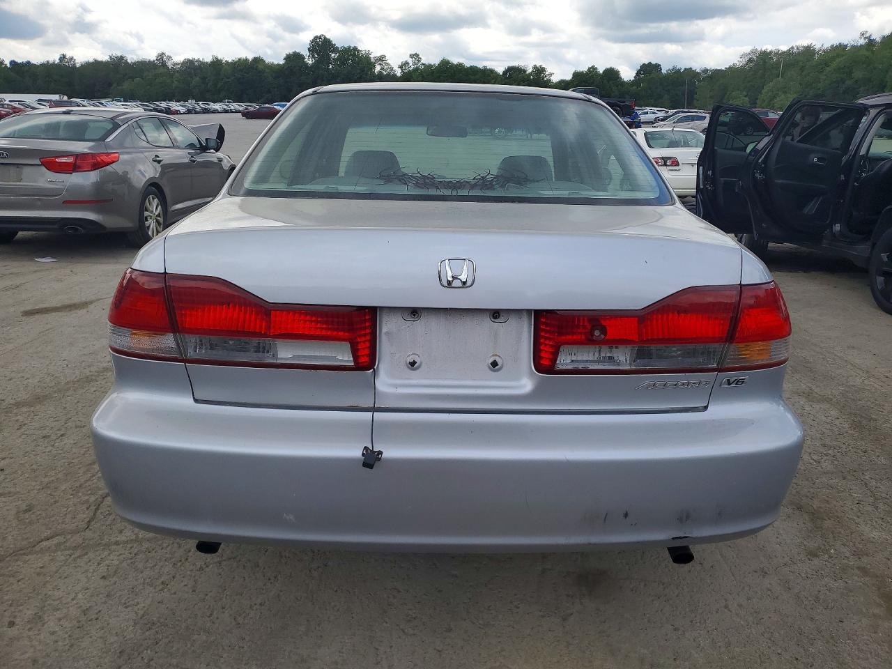 2002 Honda Accord Ex Silver vin: 1HGCG16592A000093