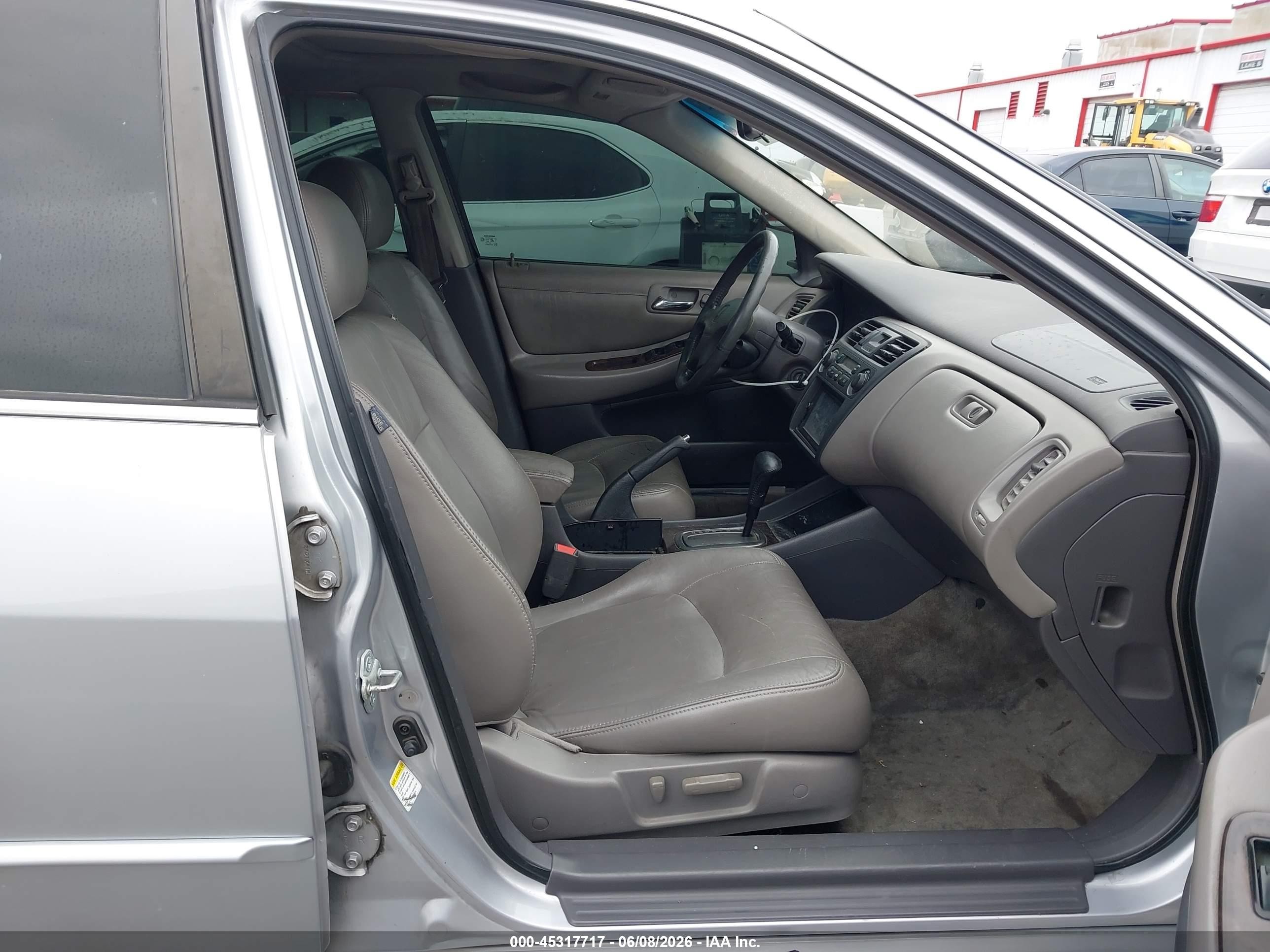 2002 Honda Accord 3.0 Ex Silver vin: 1HGCG16592A022269