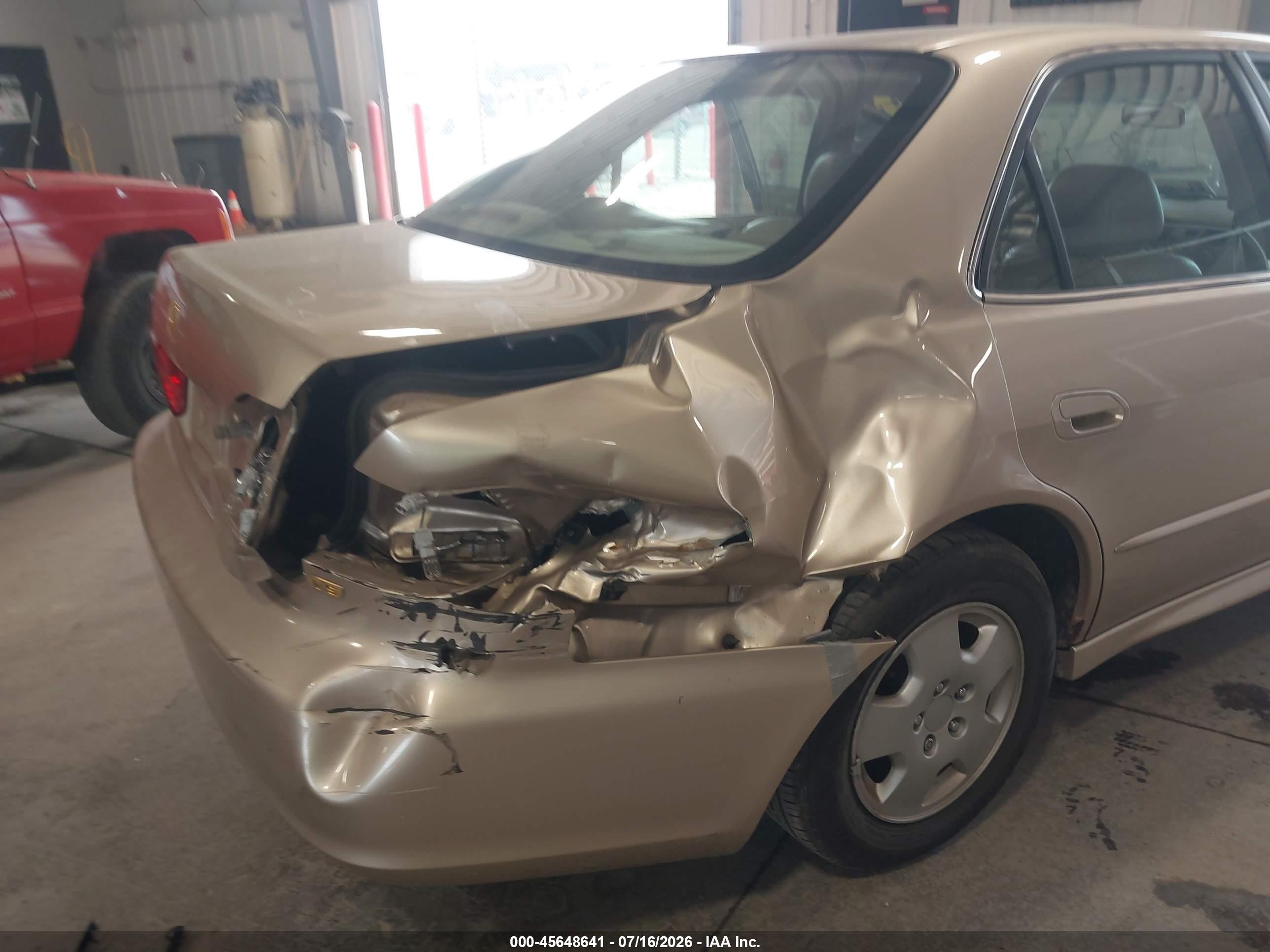2002 Honda Accord 3.0 Ex Gold vin: 1HGCG16592A033918