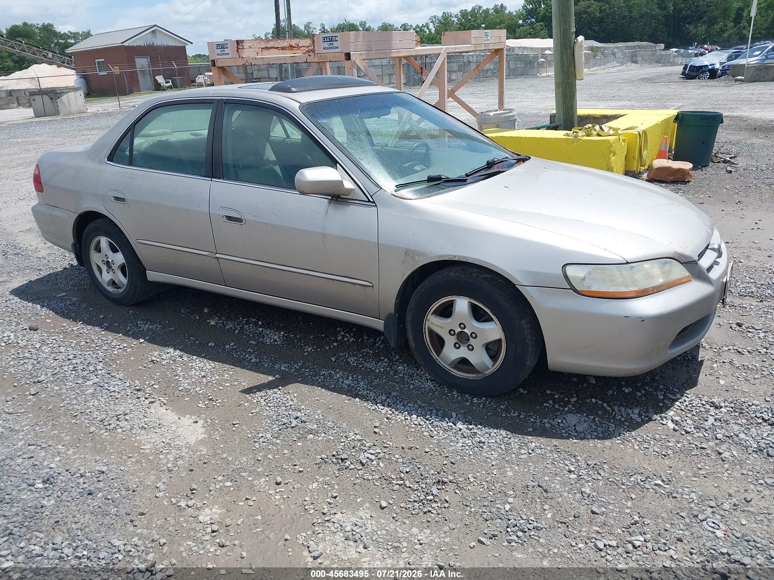 1998 Honda Accord Ex V6 Beige vin: 1HGCG1659WA032130