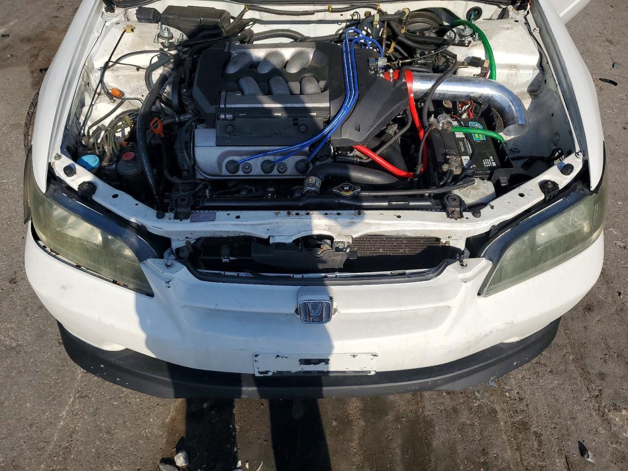 1998 Honda Accord Ex Белый vin: 1HGCG1659WA055911