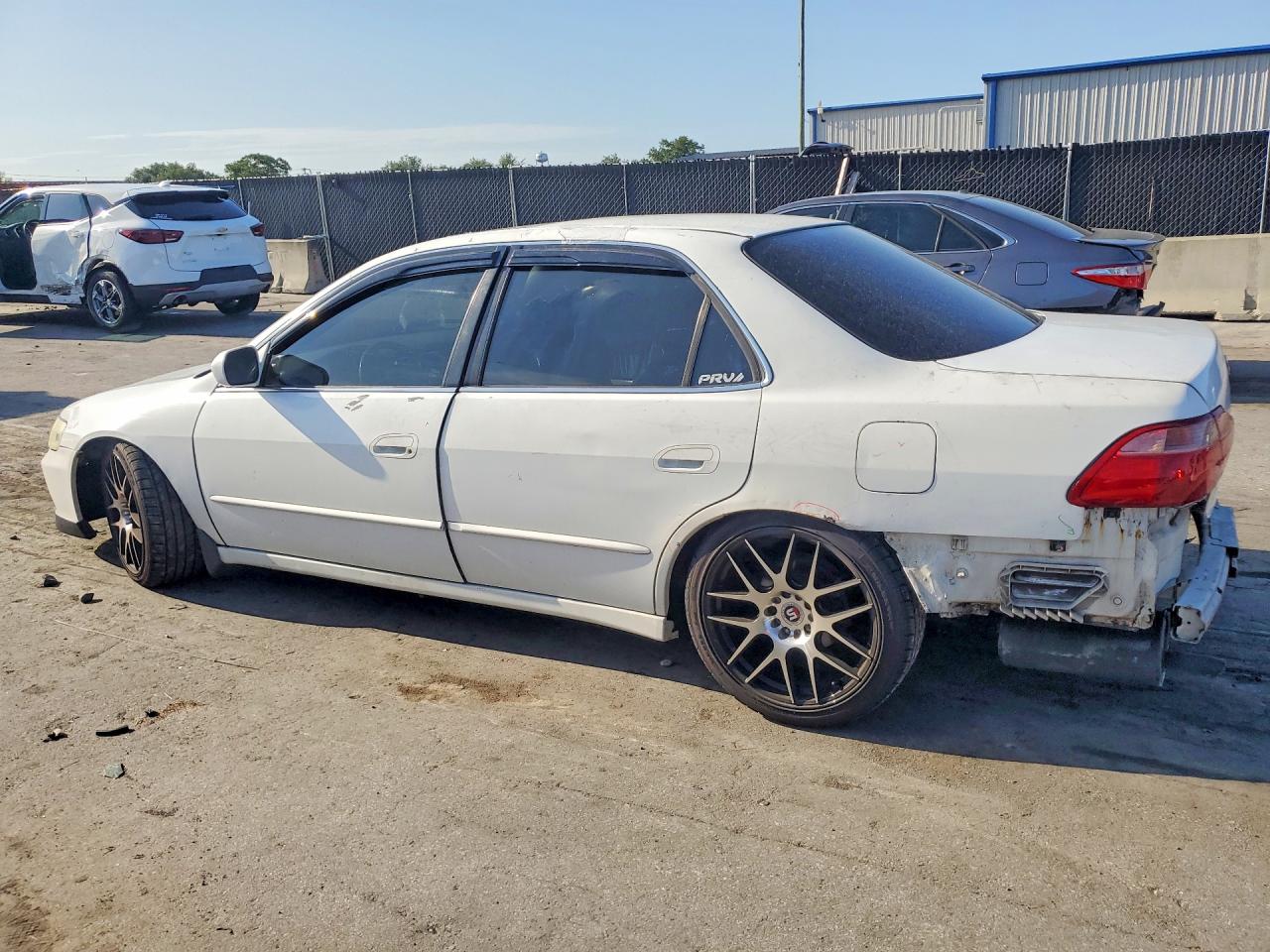 1998 Honda Accord Ex Белый vin: 1HGCG1659WA055911