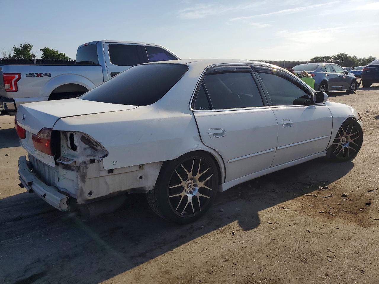 1998 Honda Accord Ex Белый vin: 1HGCG1659WA055911