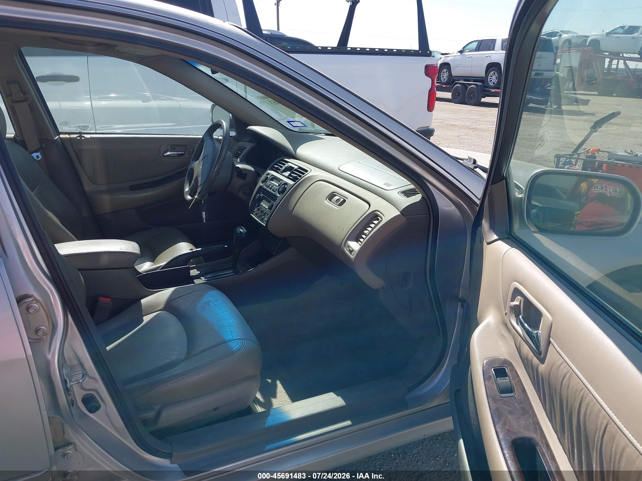 1998 Honda Accord Ex V6 Champagne vin: 1HGCG1659WA056623