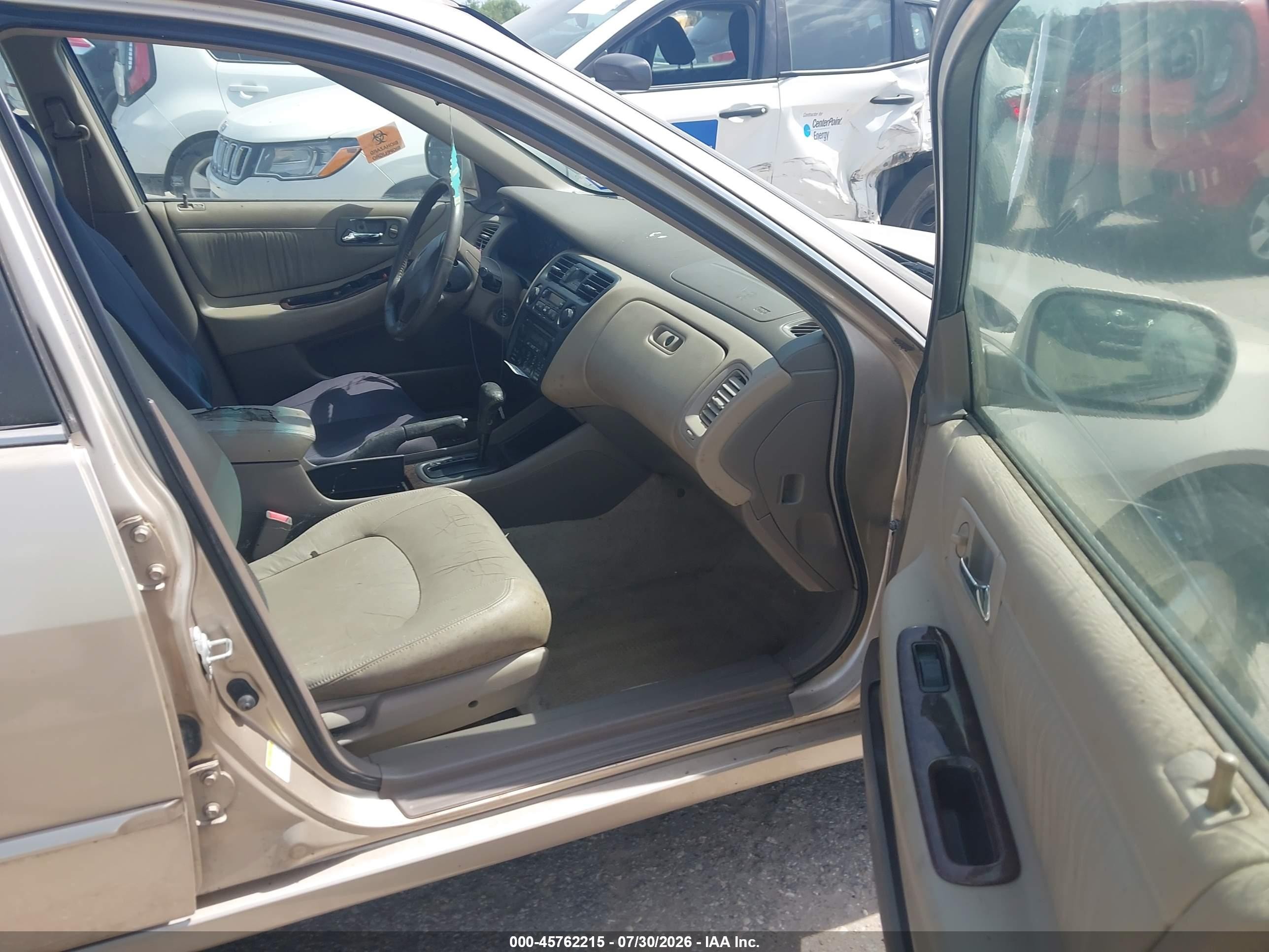 2000 Honda Accord 3.0 Ex Золотой vin: 1HGCG1659YA060318
