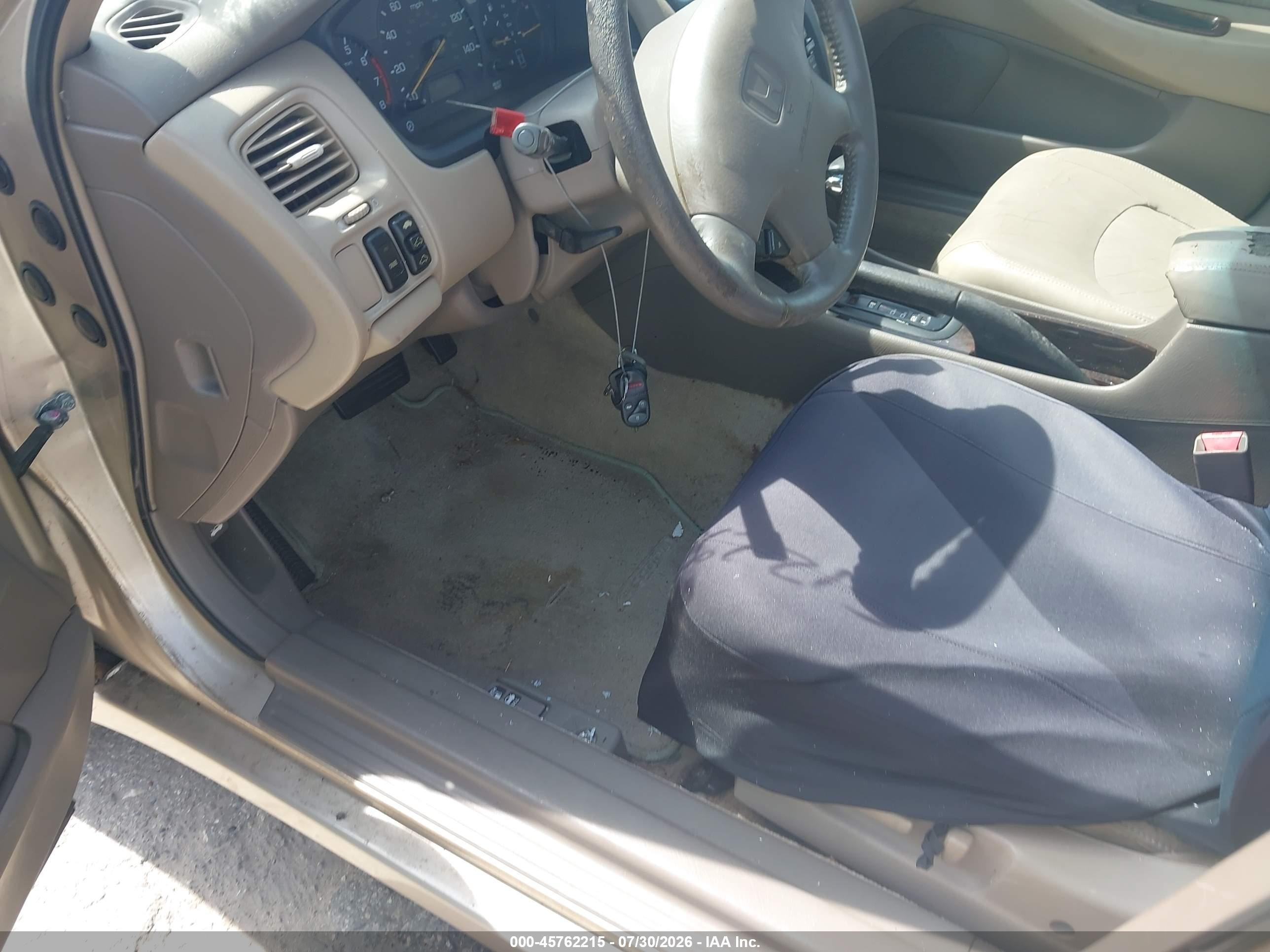 2000 Honda Accord 3.0 Ex Золотой vin: 1HGCG1659YA060318