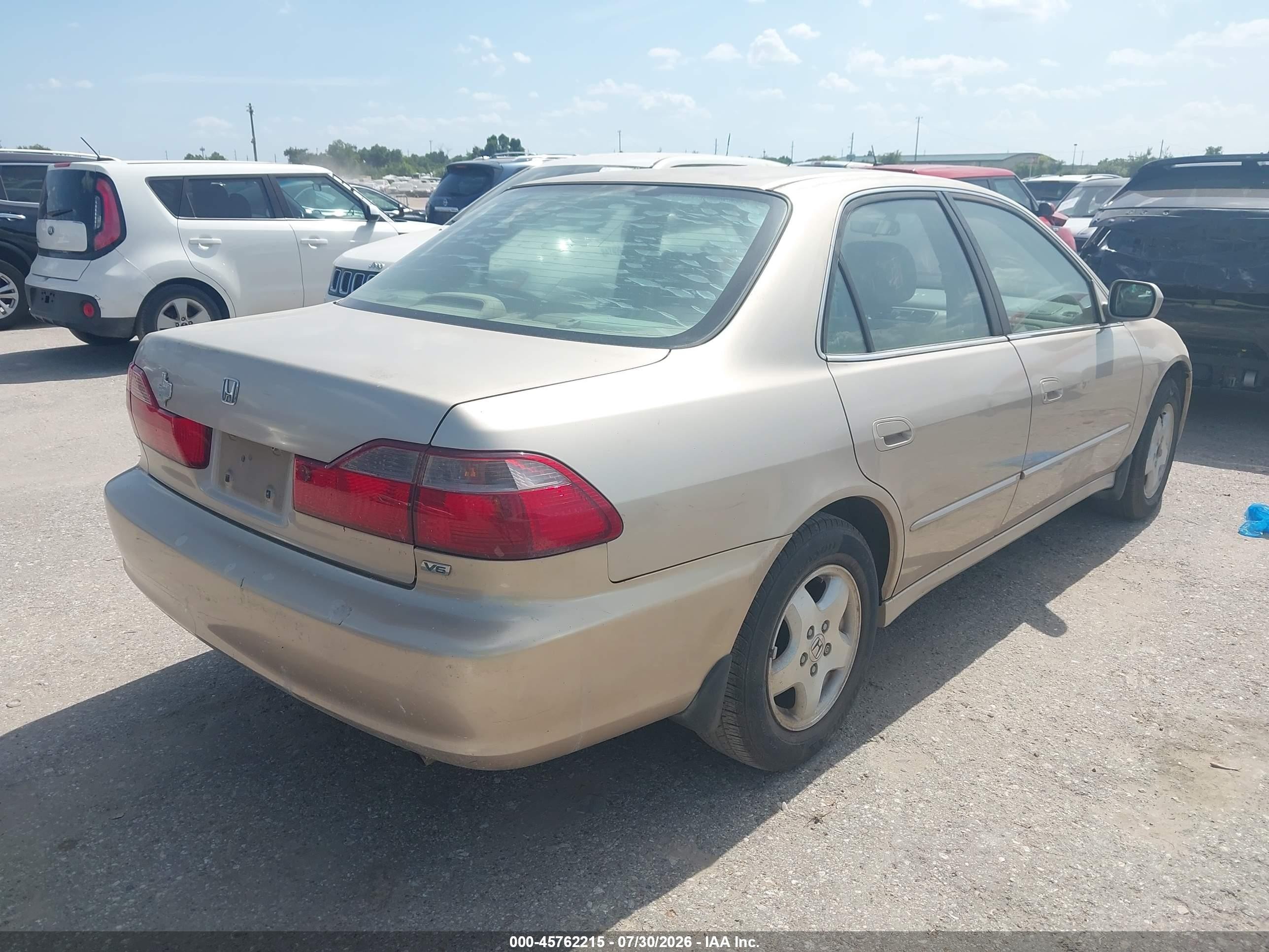 2000 Honda Accord 3.0 Ex Золотой vin: 1HGCG1659YA060318
