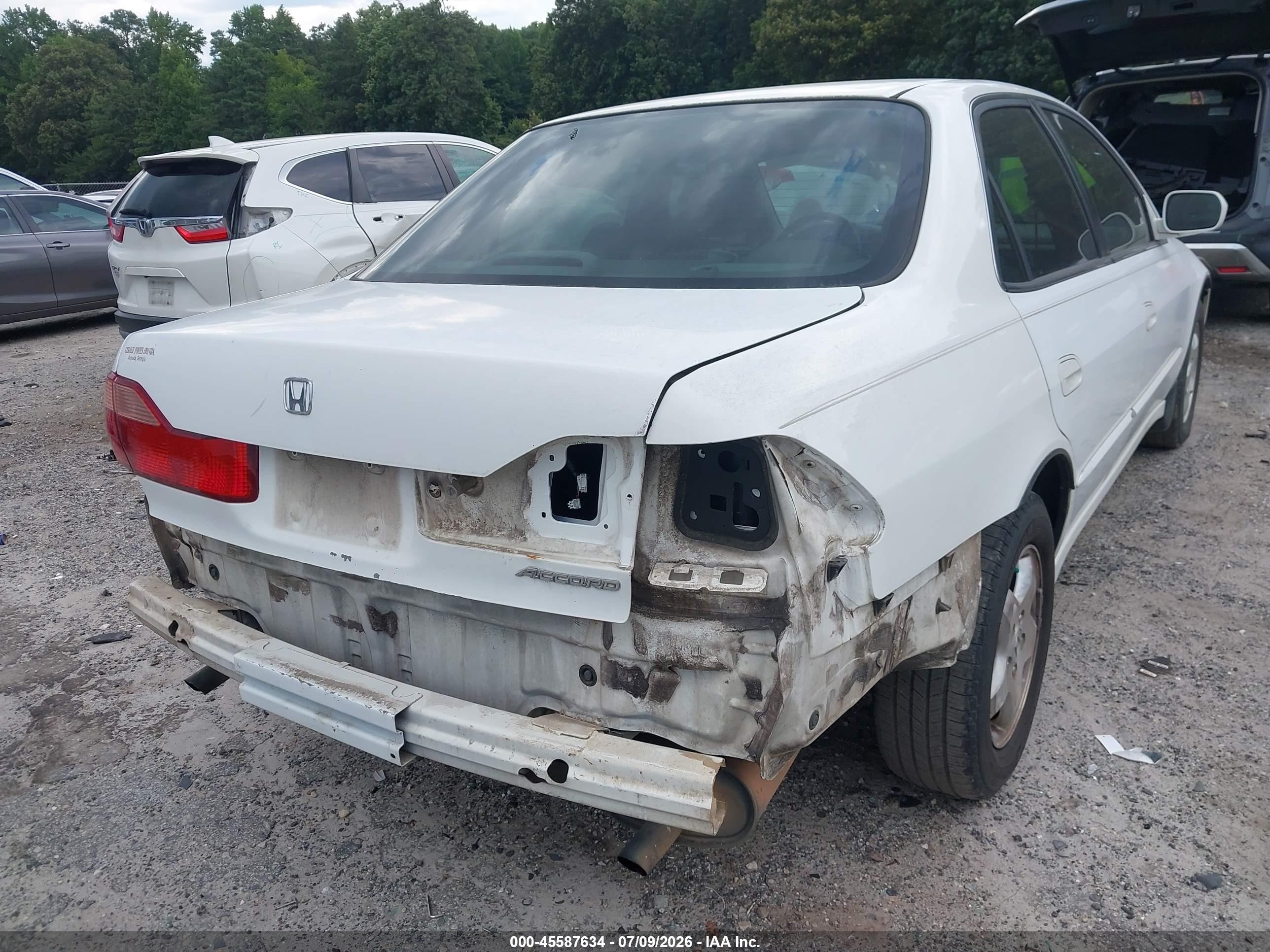 2000 Honda Accord 3.0 Ex White vin: 1HGCG1659YA085879
