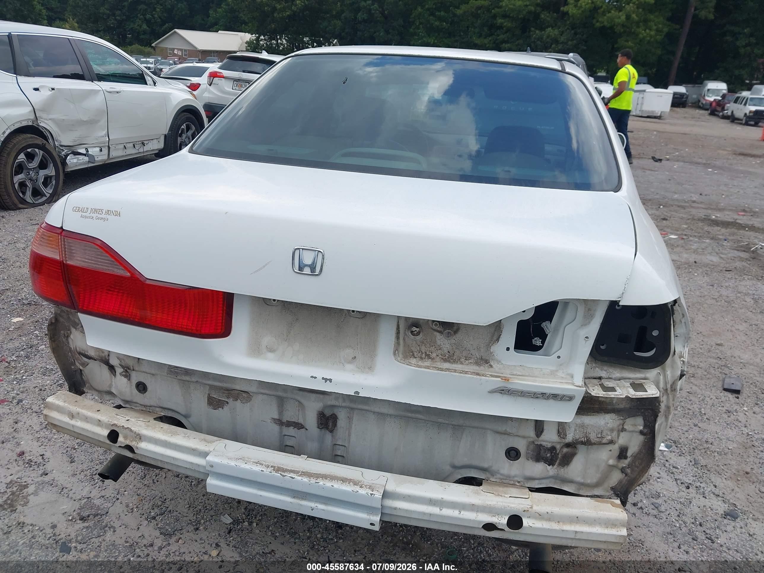 2000 Honda Accord 3.0 Ex White vin: 1HGCG1659YA085879