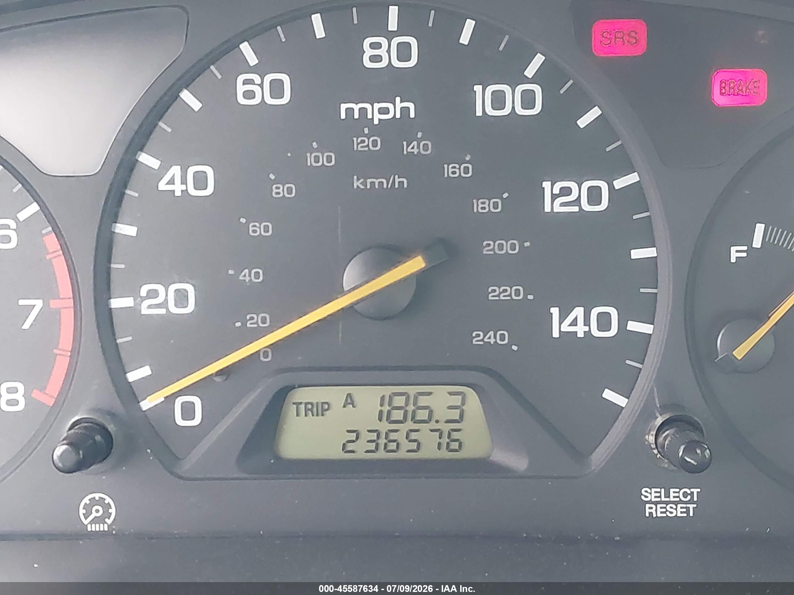 2000 Honda Accord 3.0 Ex White vin: 1HGCG1659YA085879