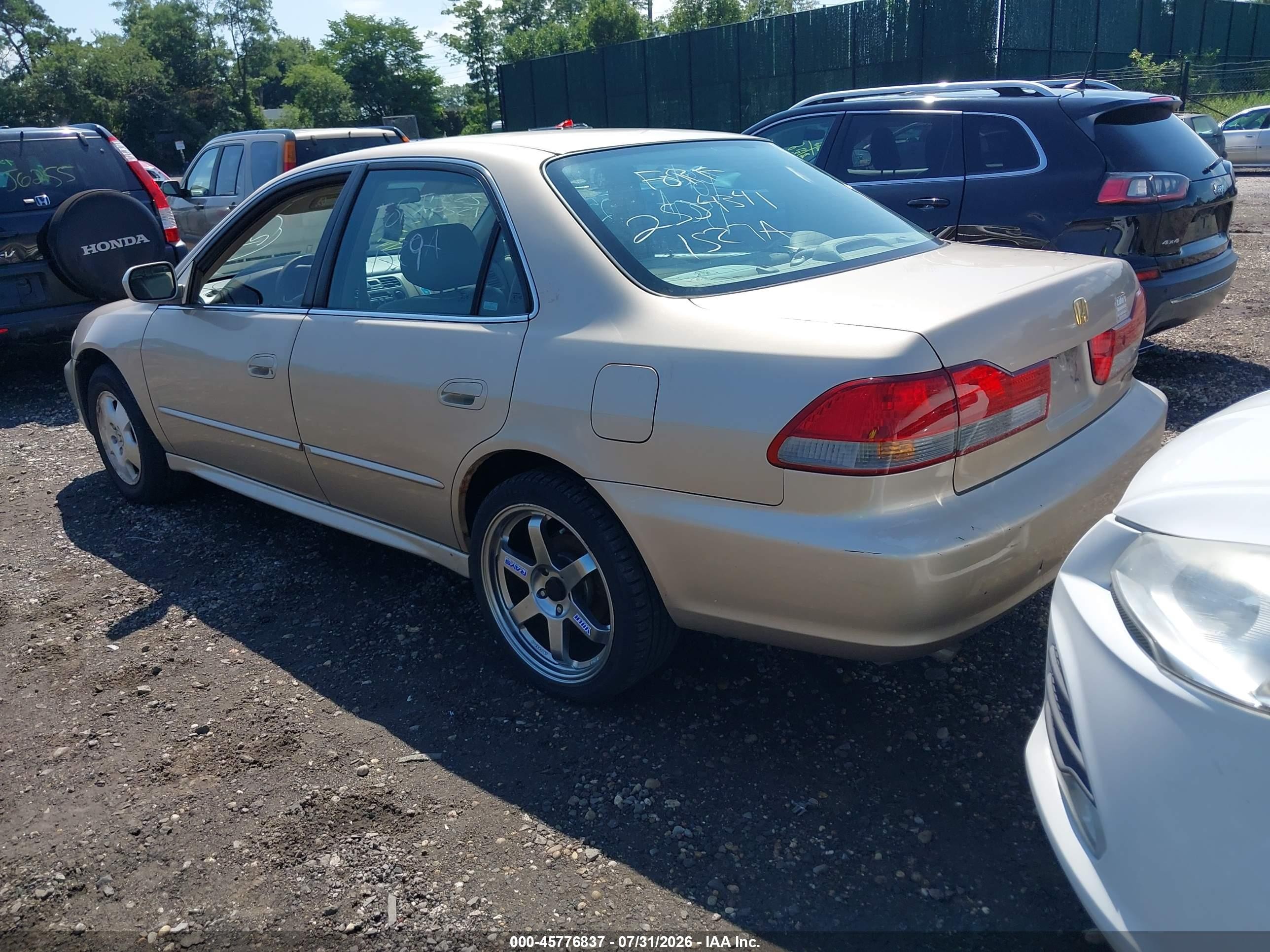 2002 Honda Accord 3.0 Ex Gold vin: 1HGCG165X2A009322