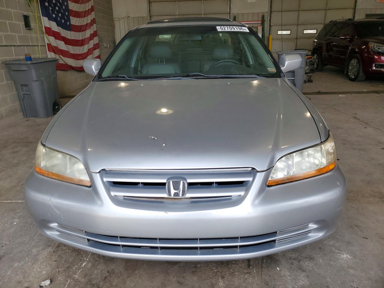 2002 Honda Accord Ex Silver vin: 1HGCG165X2A037508