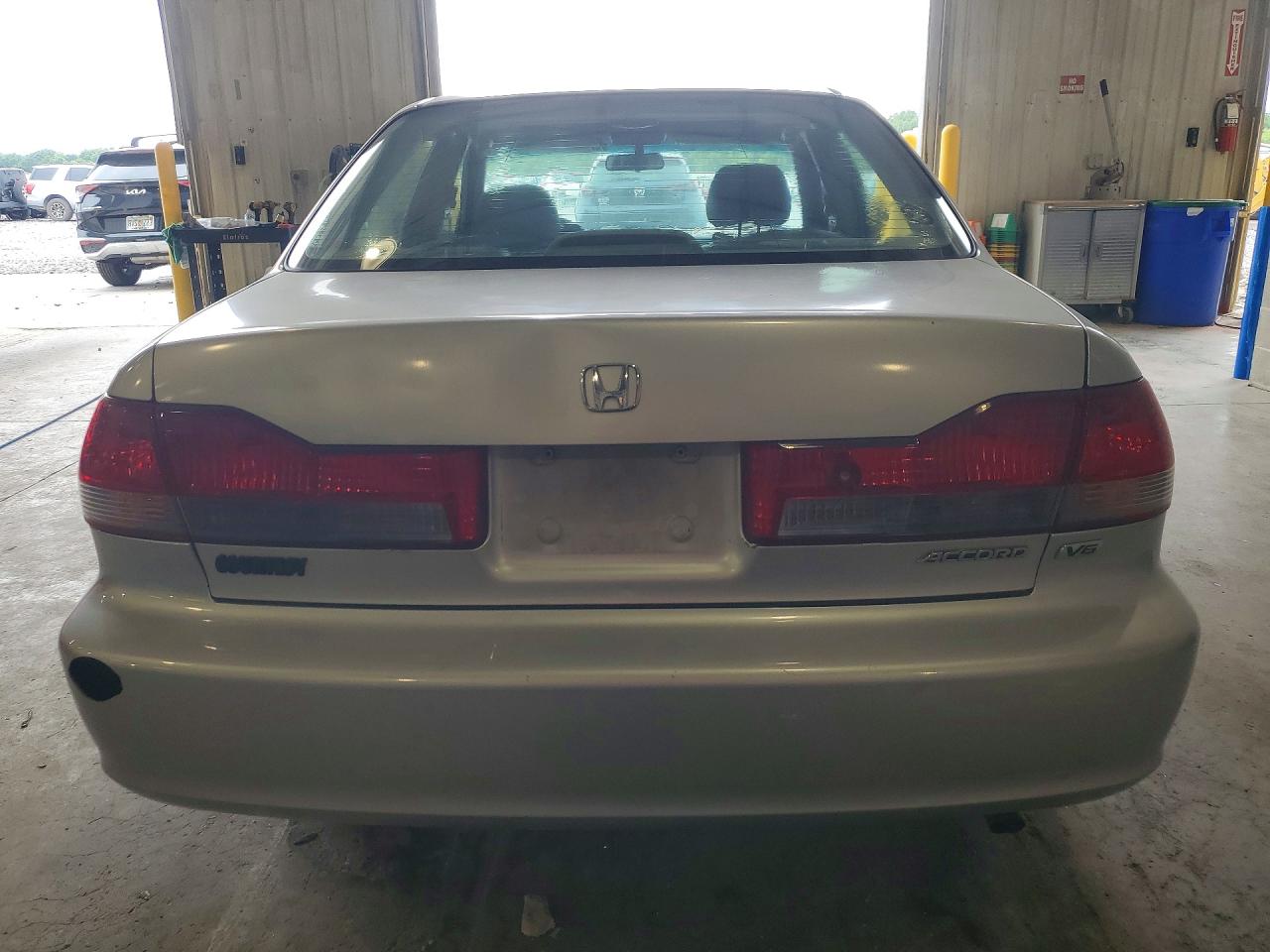 2002 Honda Accord Ex Silver vin: 1HGCG165X2A037508
