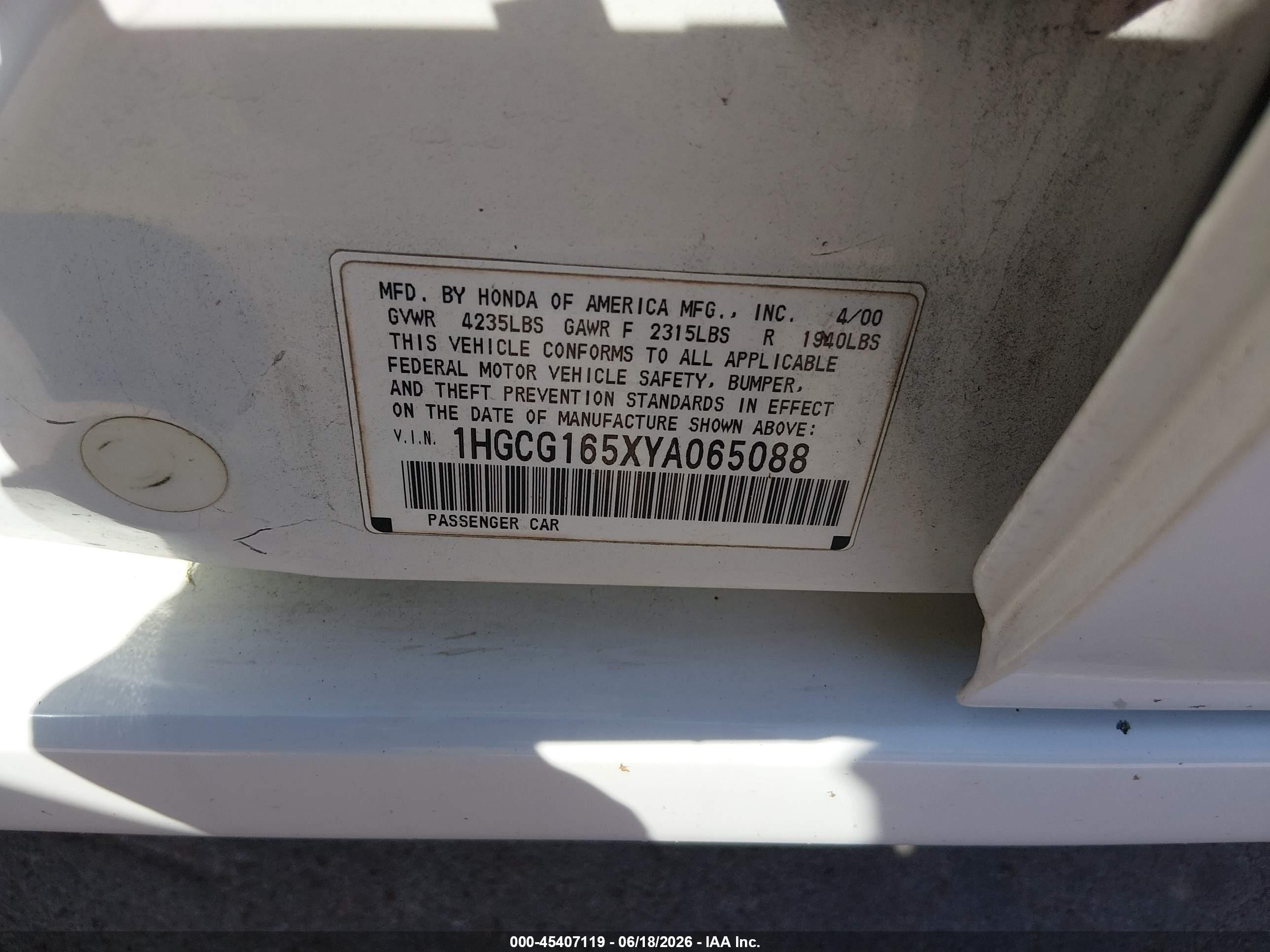 2000 Honda Accord 3.0 Ex White vin: 1HGCG165XYA065088