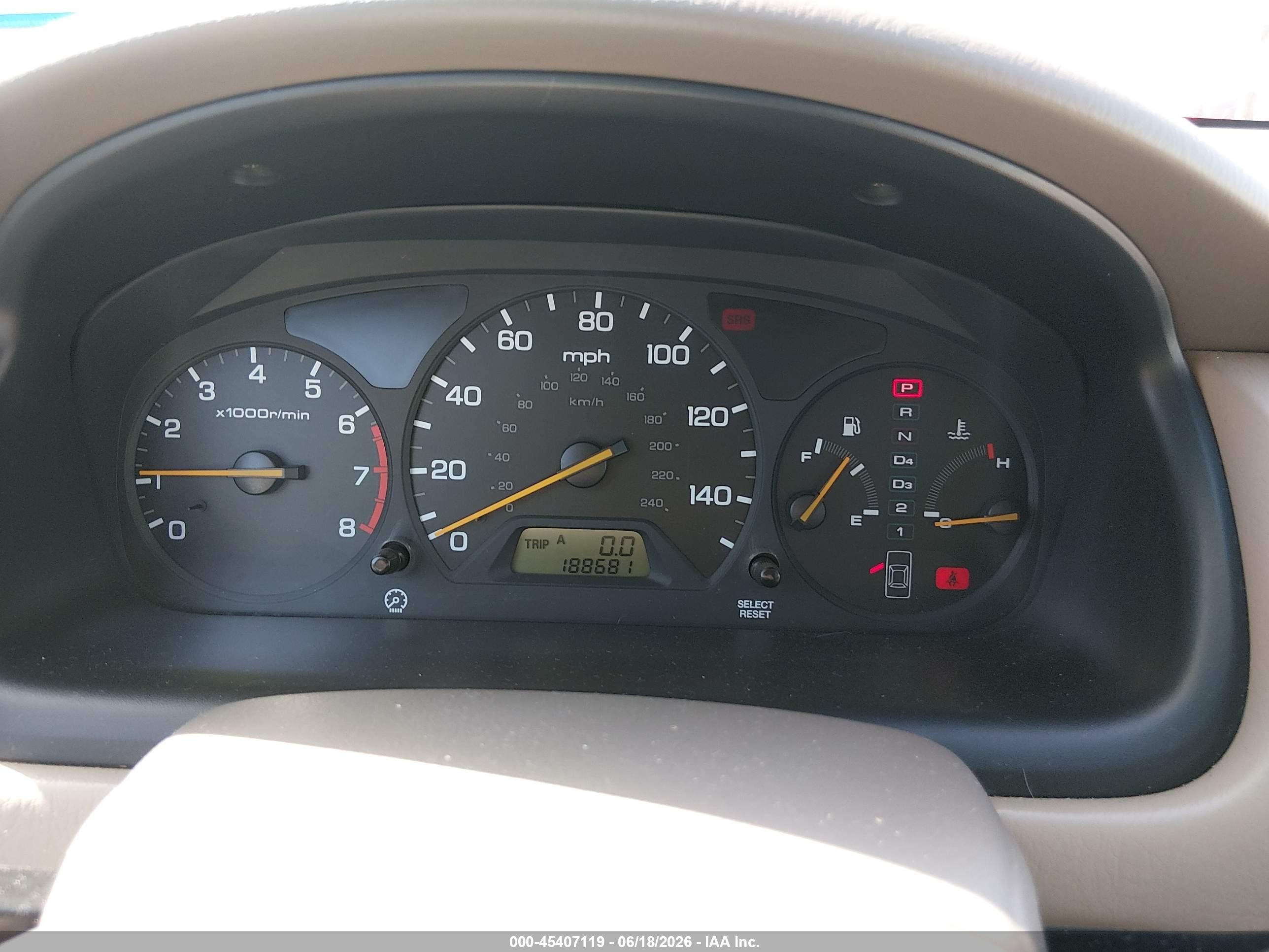 2000 Honda Accord 3.0 Ex White vin: 1HGCG165XYA065088