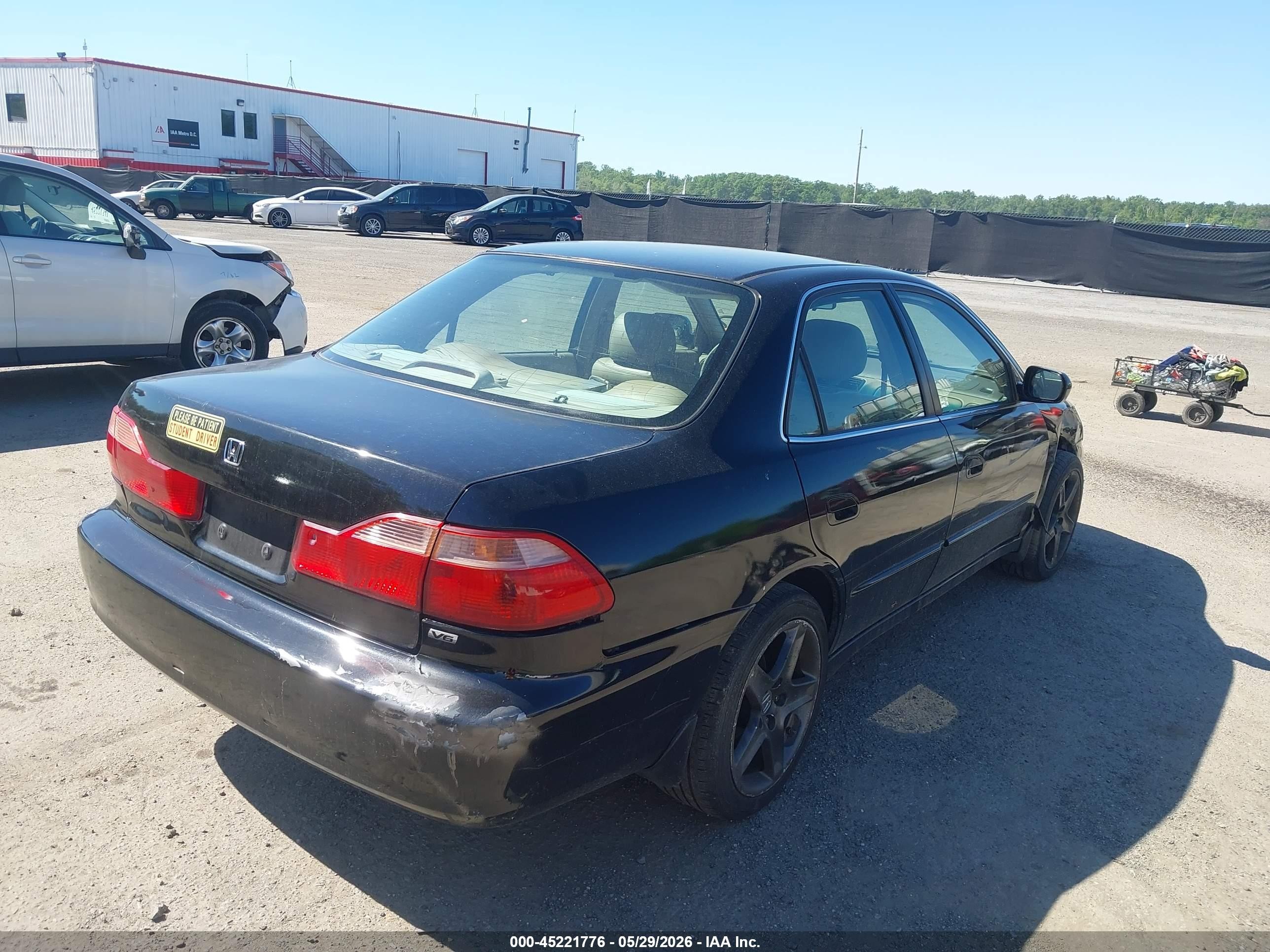 2000 Honda Accord 3.0 Ex Black vin: 1HGCG165XYA085289